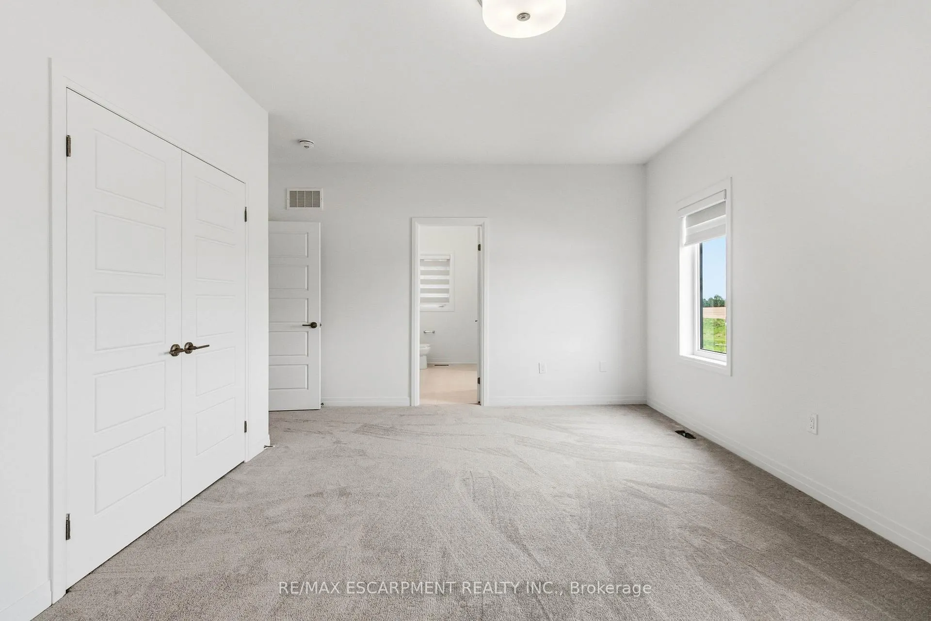 Photo 21 of 126 Hitchman Street, Brant, Paris — HOMEH