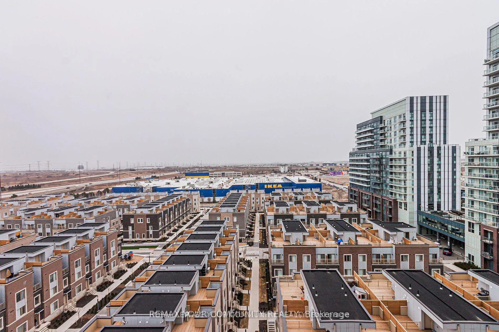 Photo 18 of Unit 1018, 60 Honeycrisp Crescent, Vaughan, Vaughan Corporate Centre — HOMEH