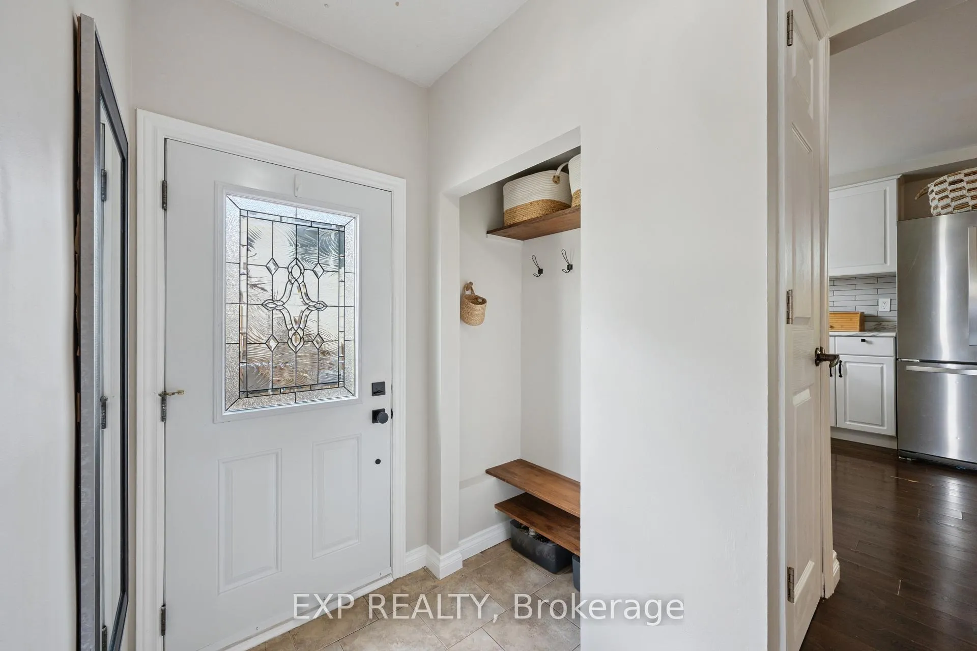 Photo 3 of 124 Sanderson Drive, Guelph, Willow West/Sugarbush/West Acres — HOMEH