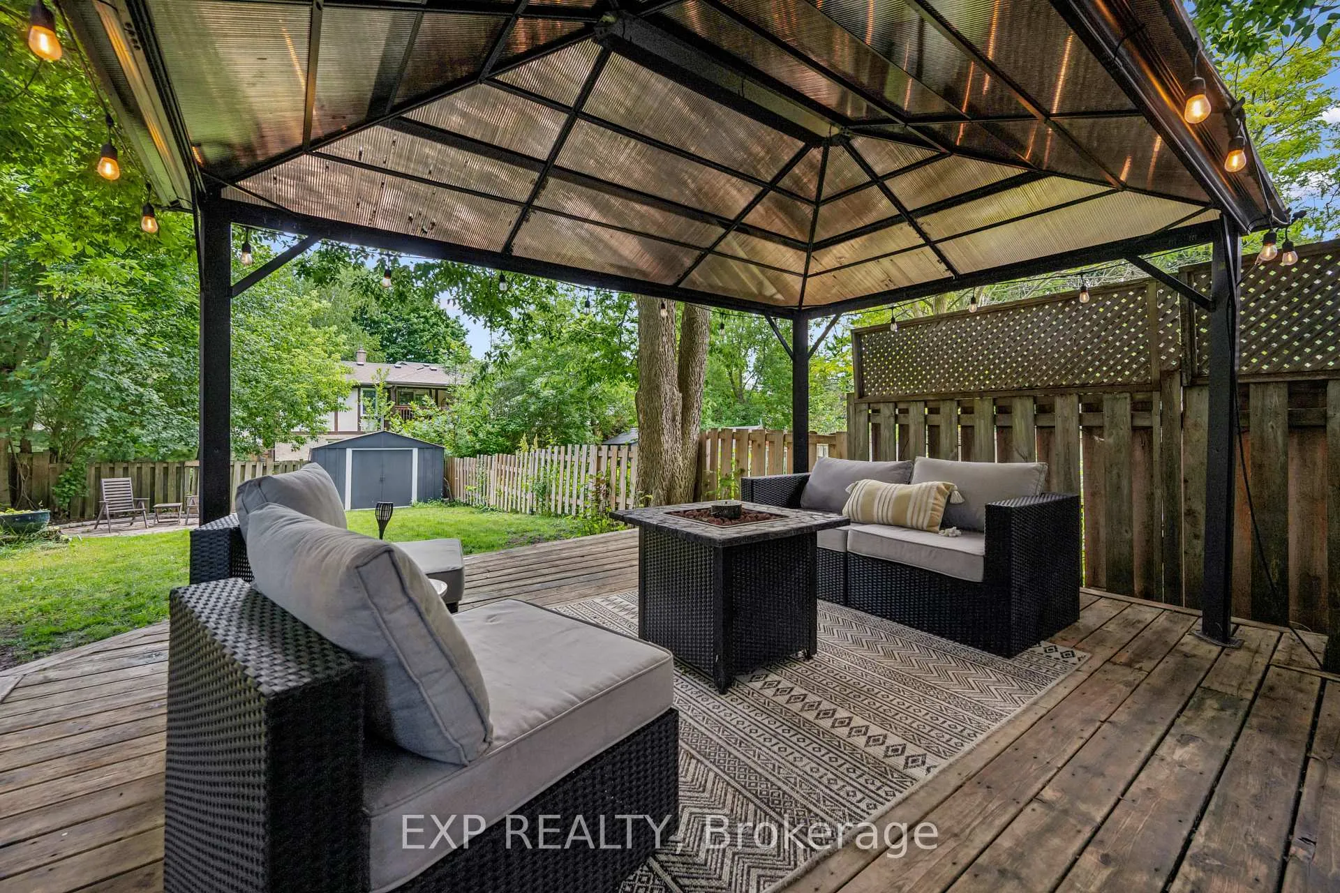 Photo 31 of 124 Sanderson Drive, Guelph, Willow West/Sugarbush/West Acres — HOMEH