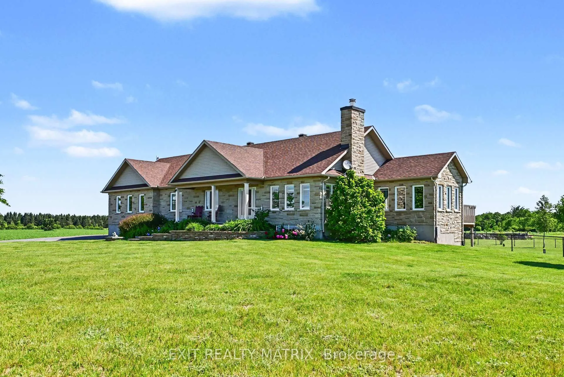 Photo 3 of 3139 Birchgrove Road, Ottawa, Cumberland West — HOMEH