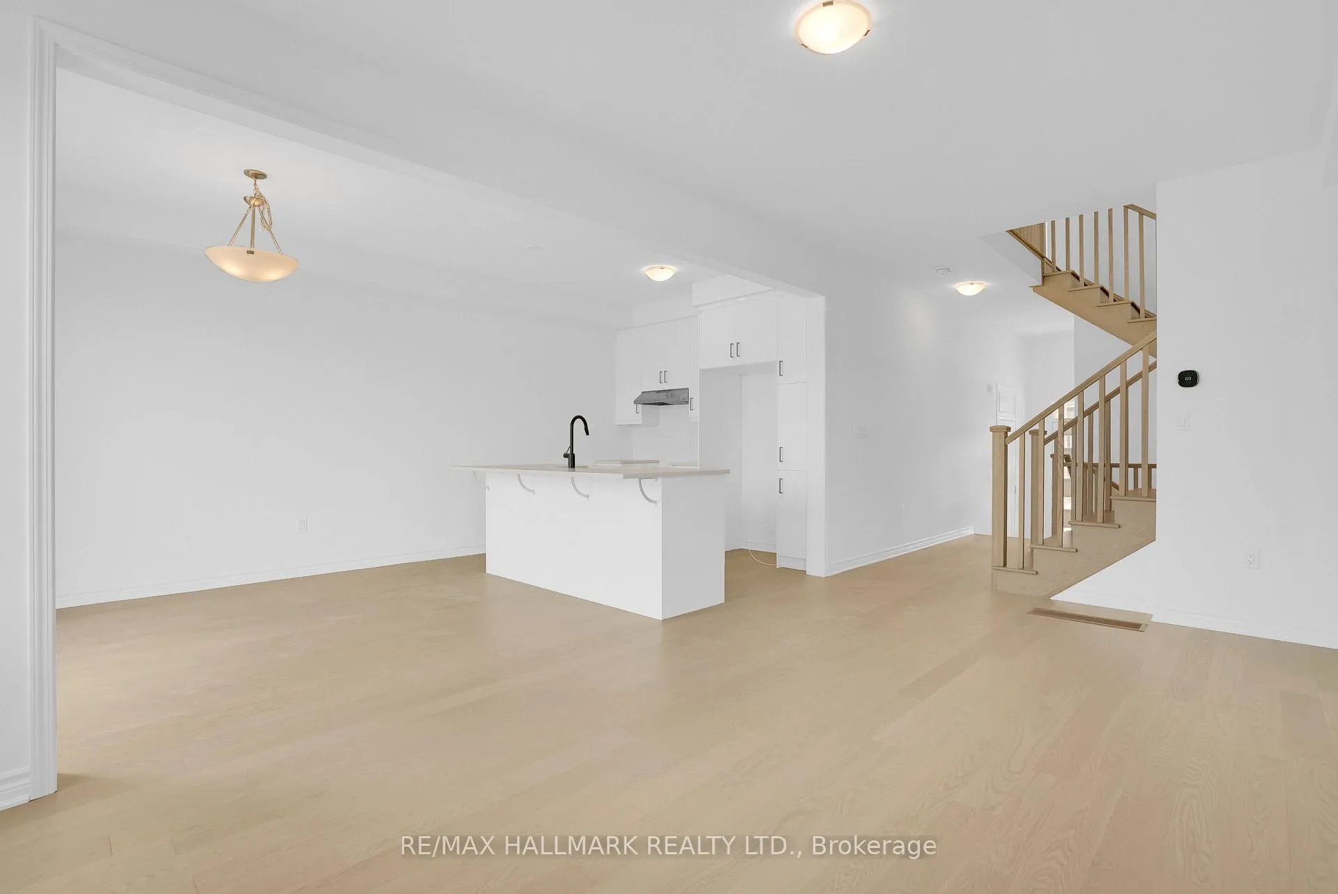 Photo 15 of 15 Foxley Heights, Barrie, Rural Barrie Southwest — HOMEH