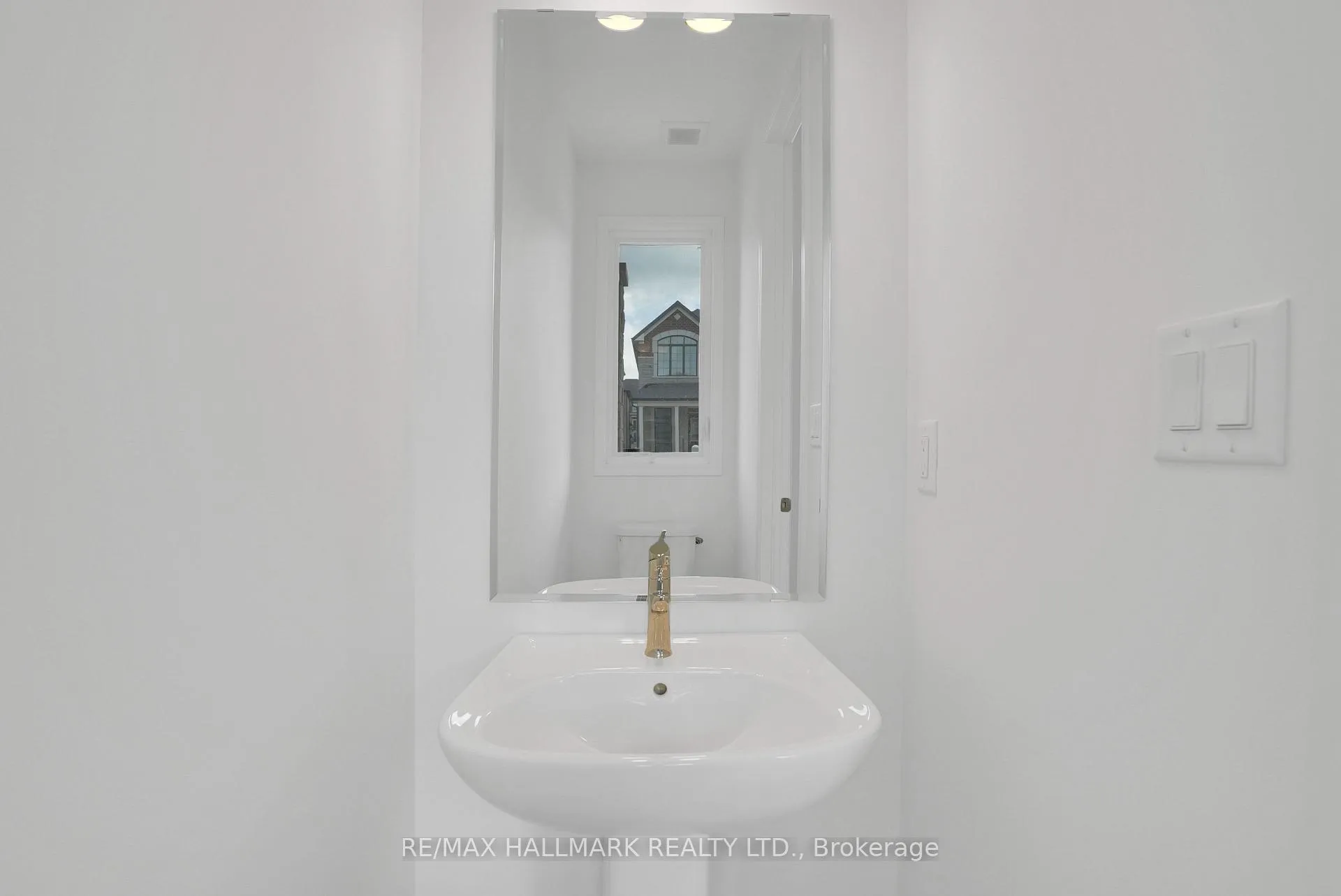 Photo 16 of 15 Foxley Heights, Barrie, Rural Barrie Southwest — HOMEH