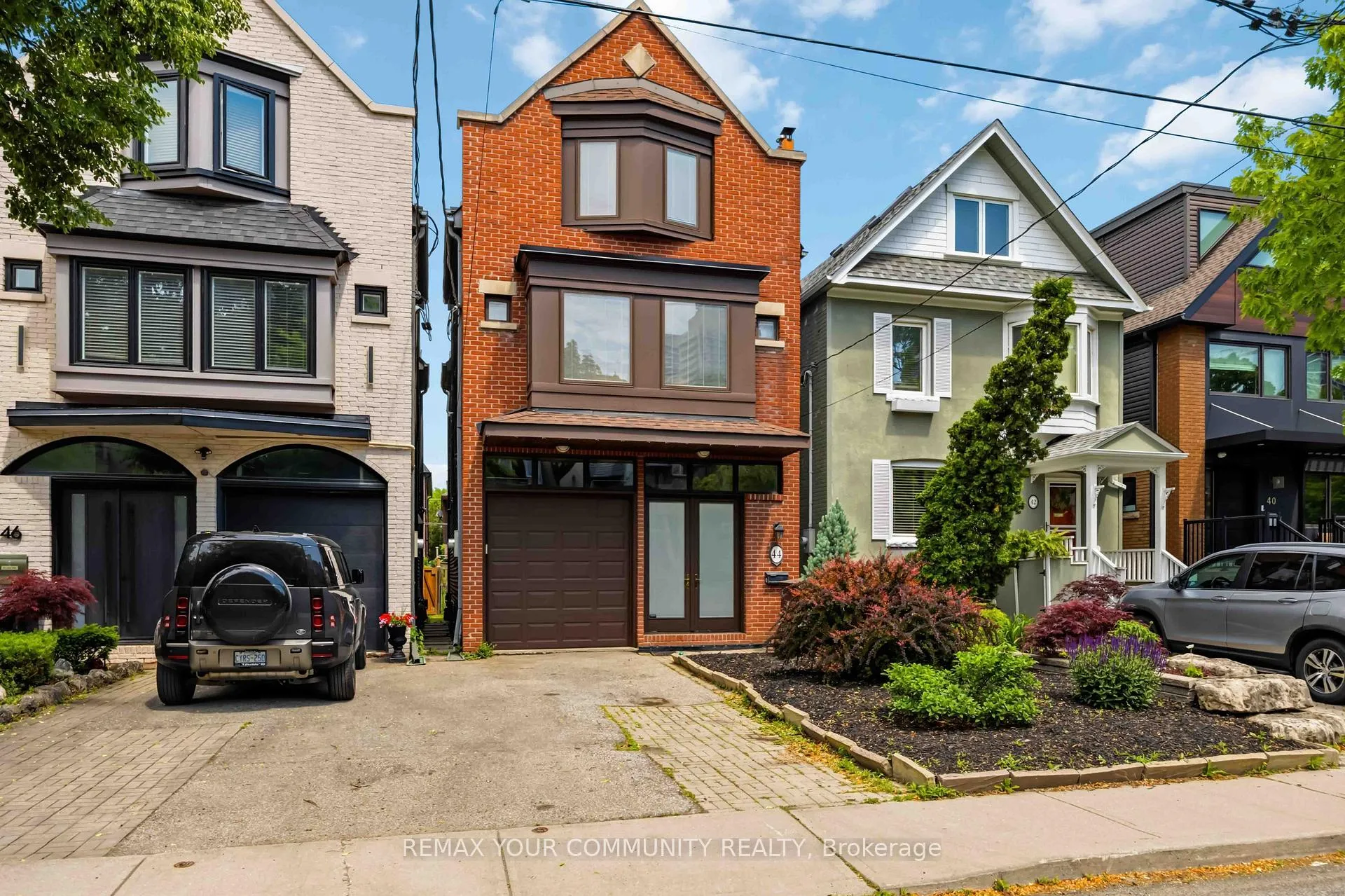 Photo 1 of 44 Castlefield Avenue, Toronto, Yonge-Eglinton — HOMEH