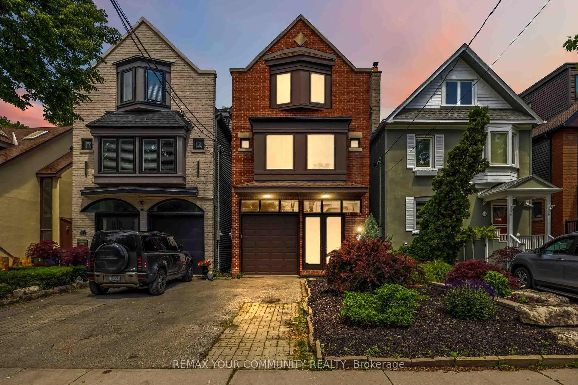 Photo 2 of 44 Castlefield Avenue, Toronto, Yonge-Eglinton — HOMEH
