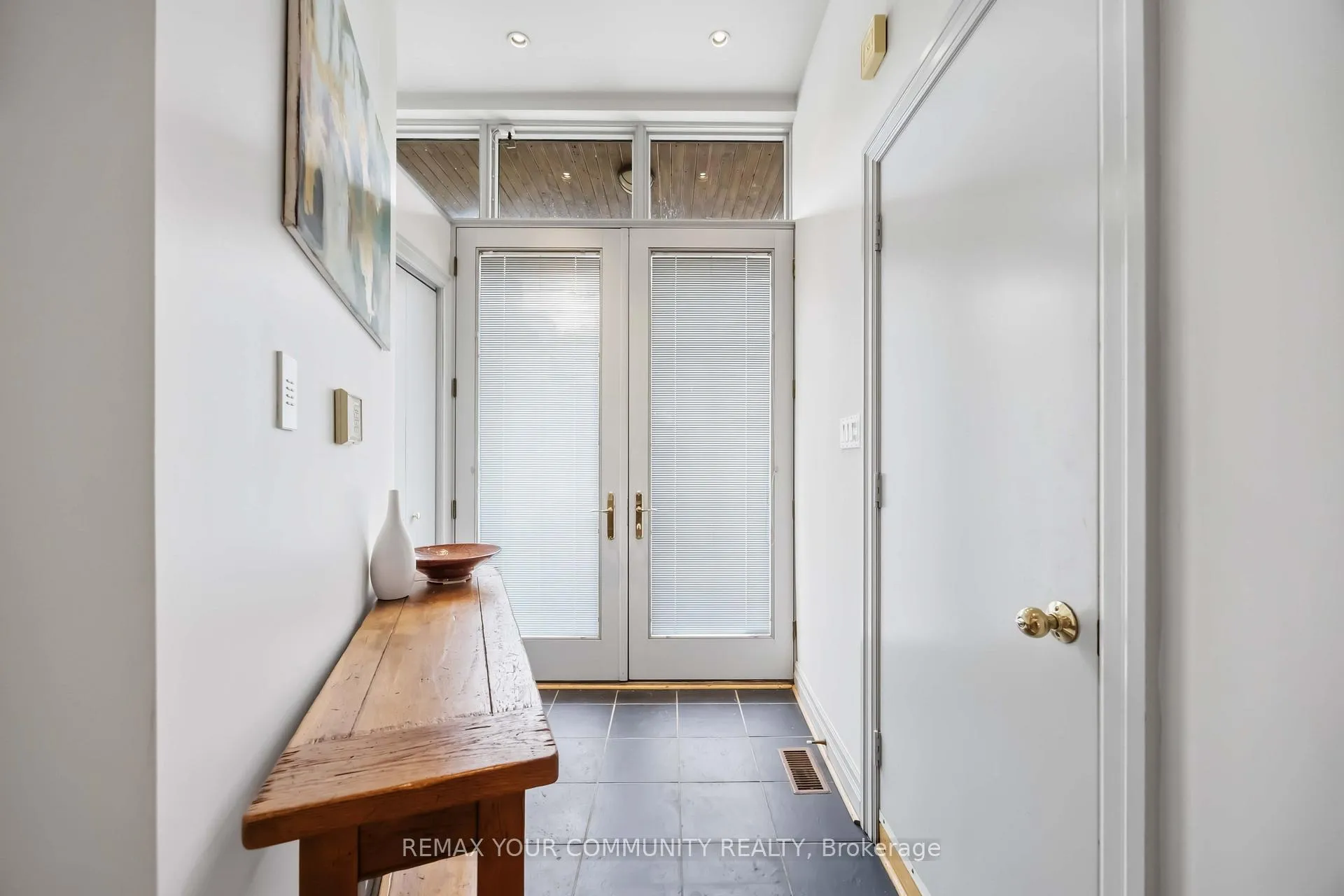Photo 4 of 44 Castlefield Avenue, Toronto, Yonge-Eglinton — HOMEH