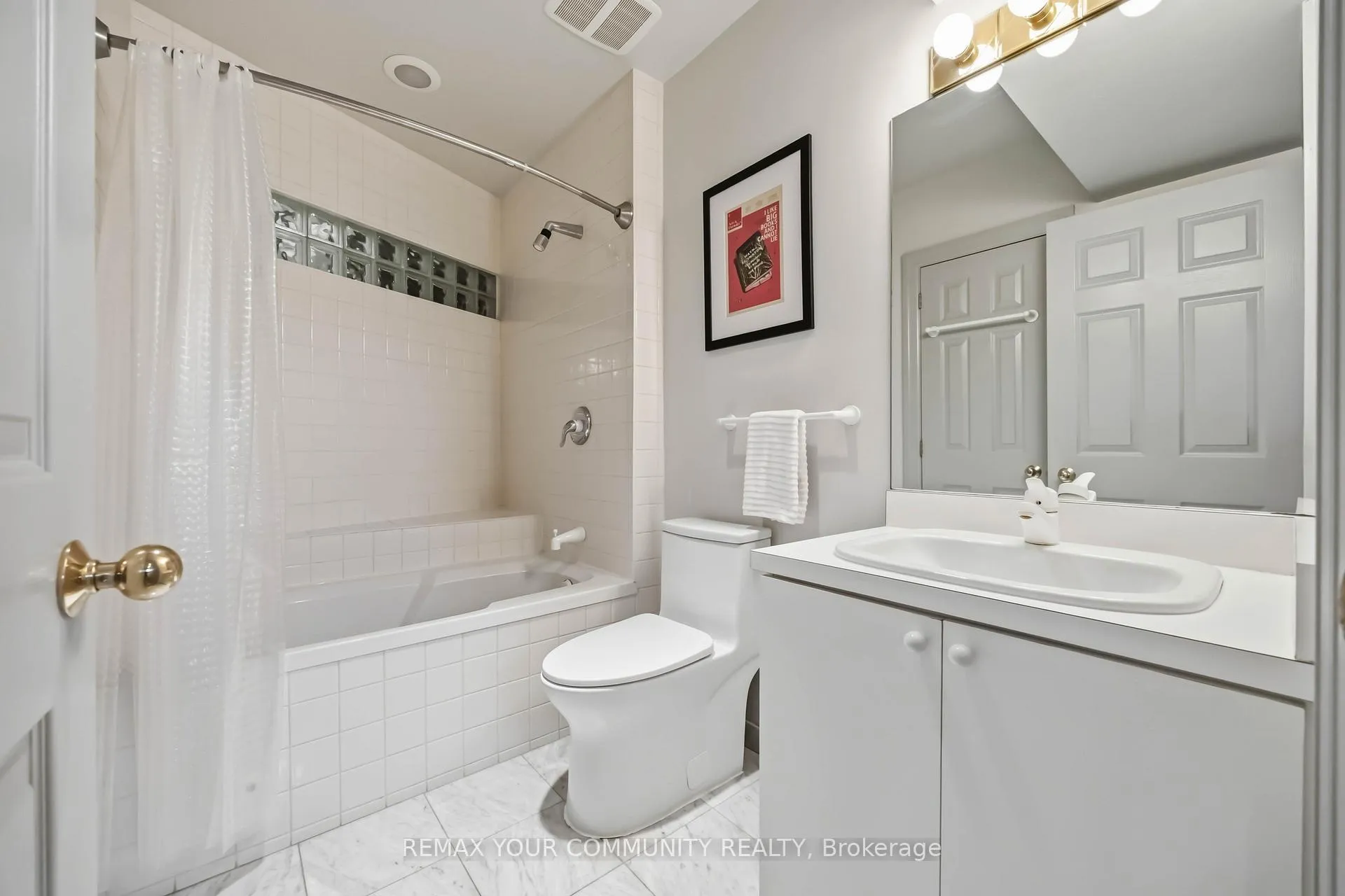 Photo 23 of 44 Castlefield Avenue, Toronto, Yonge-Eglinton — HOMEH