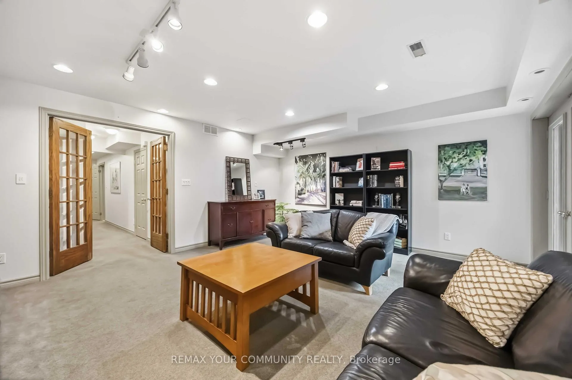 Photo 26 of 44 Castlefield Avenue, Toronto, Yonge-Eglinton — HOMEH