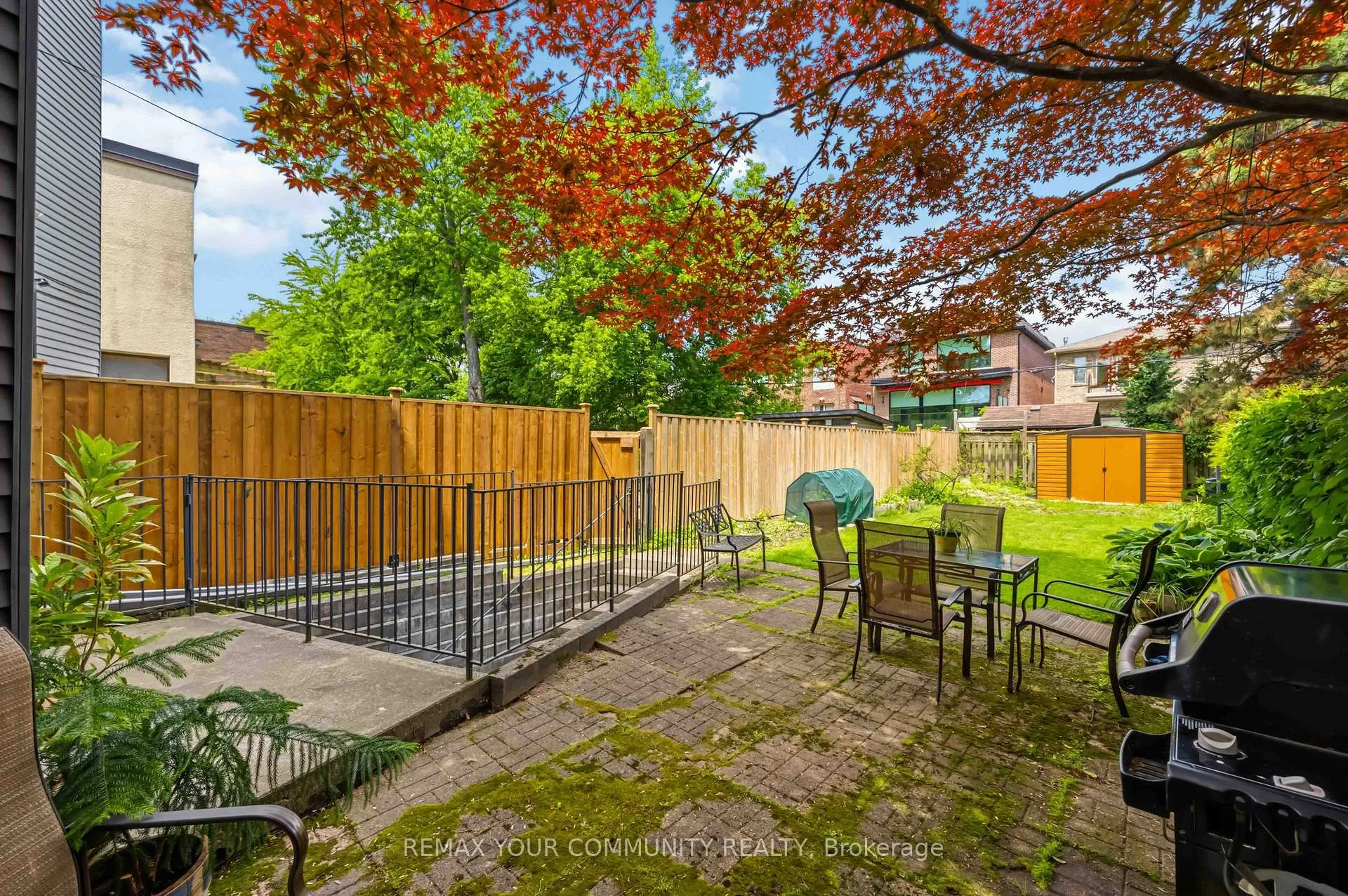 Photo 35 of 44 Castlefield Avenue, Toronto, Yonge-Eglinton — HOMEH