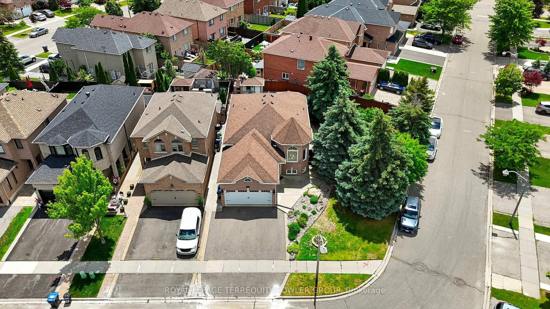 Photo 48 of 13 Liptay Avenue, Caledon, Bolton East — HOMEH