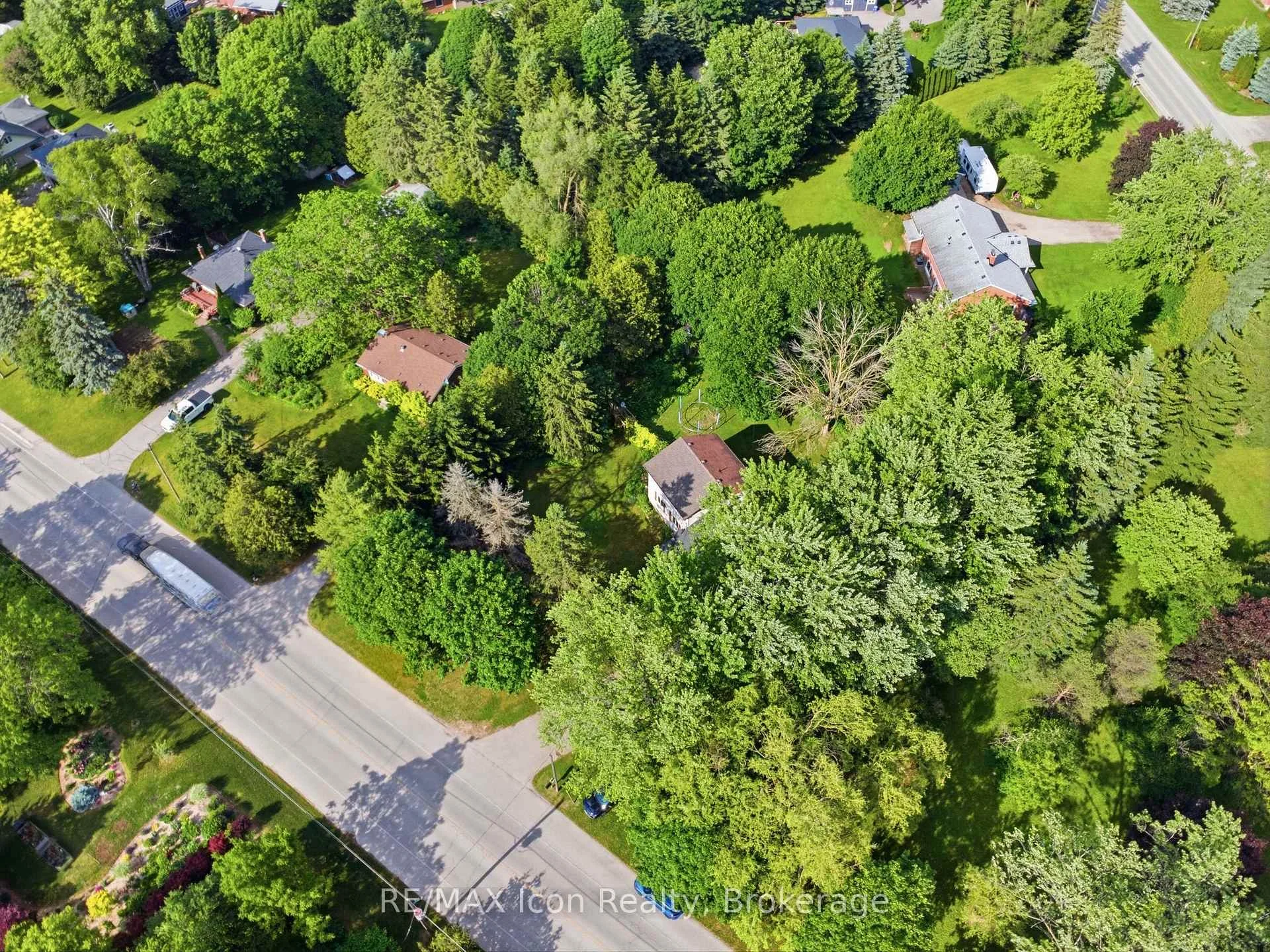 Photo 2 of 7239 Wellington Rd 21, Centre Wellington, Rural Centre Wellington West — HOMEH