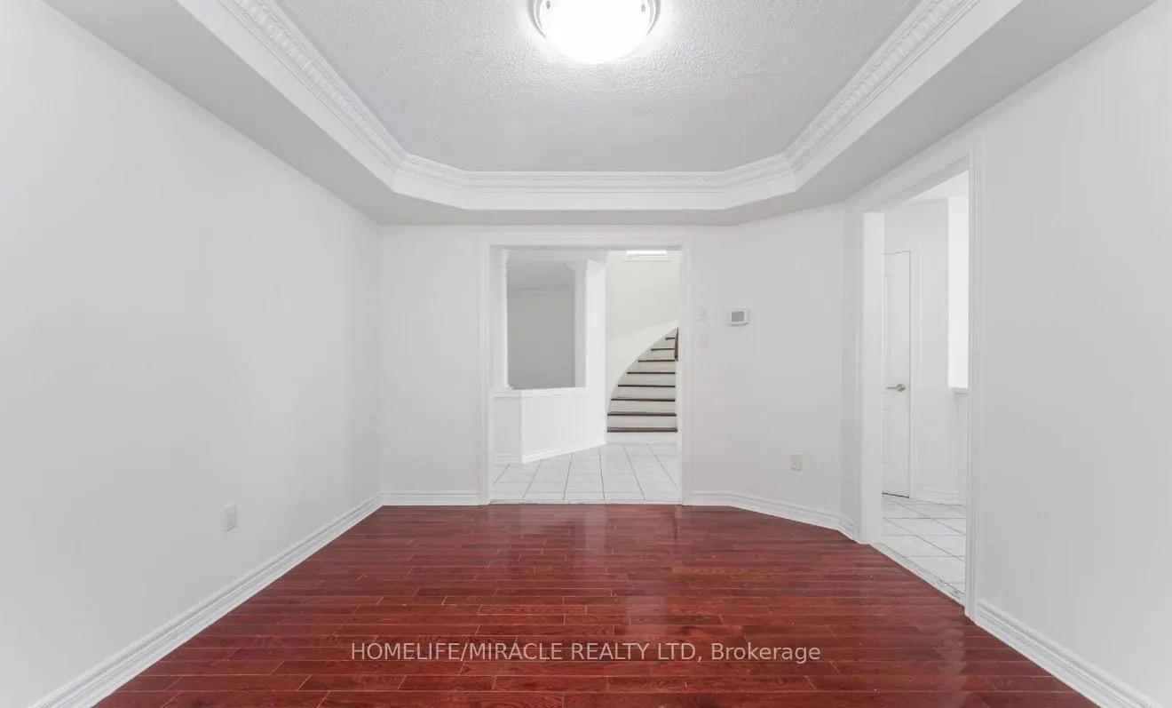 Photo 4 of 6 Baccarat Crescent, Brampton, Snelgrove — HOMEH