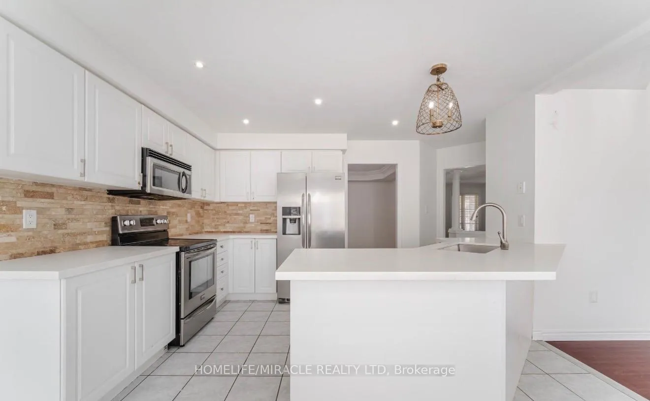 Photo 6 of 6 Baccarat Crescent, Brampton, Snelgrove — HOMEH