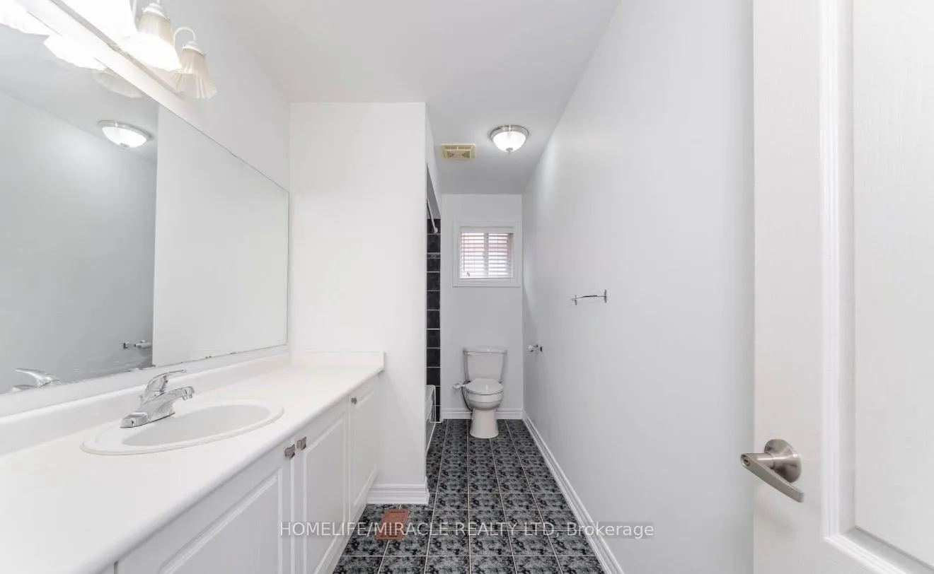 Photo 11 of 6 Baccarat Crescent, Brampton, Snelgrove — HOMEH