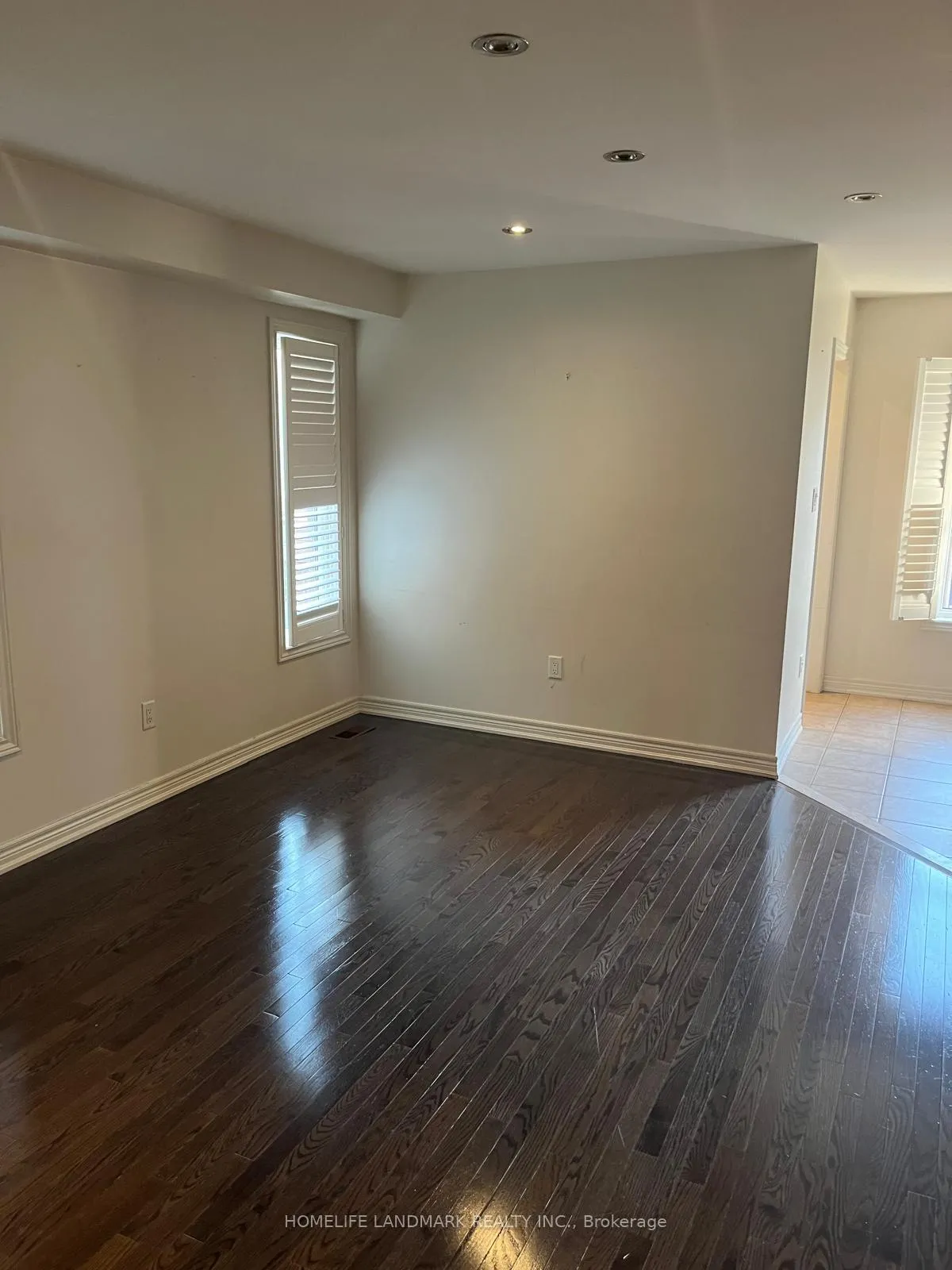 Photo 6 of 336 Drummond Drive, Vaughan, Maple — HOMEH