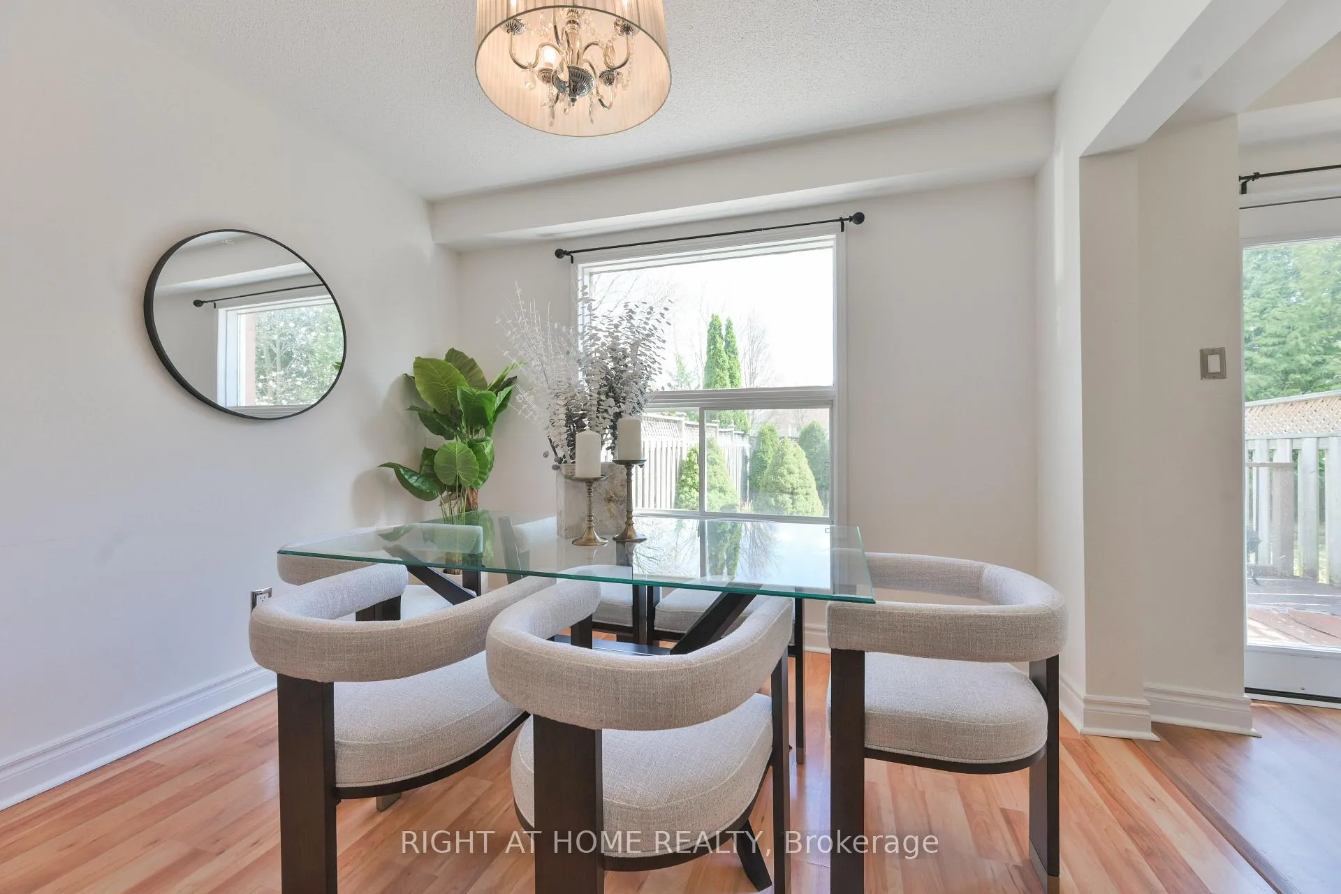 Photo 5 of 112 Creekwood Crescent, Whitby, Rolling Acres — HOMEH