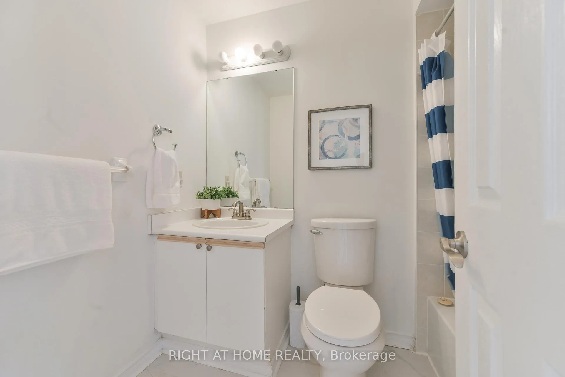 Photo 16 of 112 Creekwood Crescent, Whitby, Rolling Acres — HOMEH