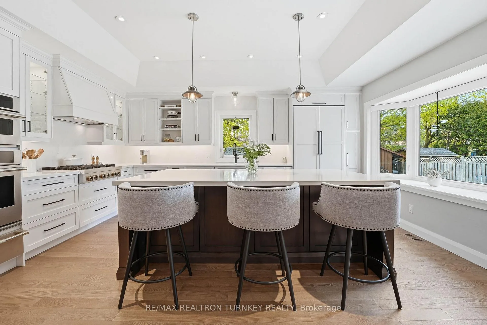 Photo 2 of 178 Parkview Crescent, Newmarket, Central Newmarket — HOMEH