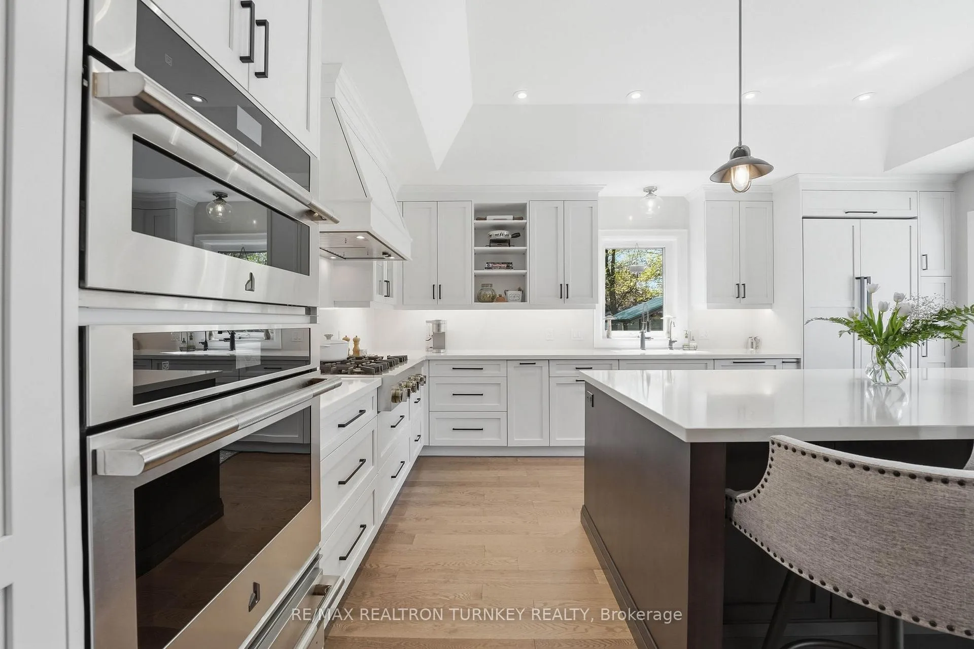 Photo 3 of 178 Parkview Crescent, Newmarket, Central Newmarket — HOMEH