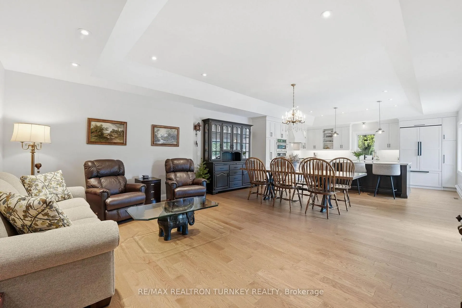 Photo 7 of 178 Parkview Crescent, Newmarket, Central Newmarket — HOMEH