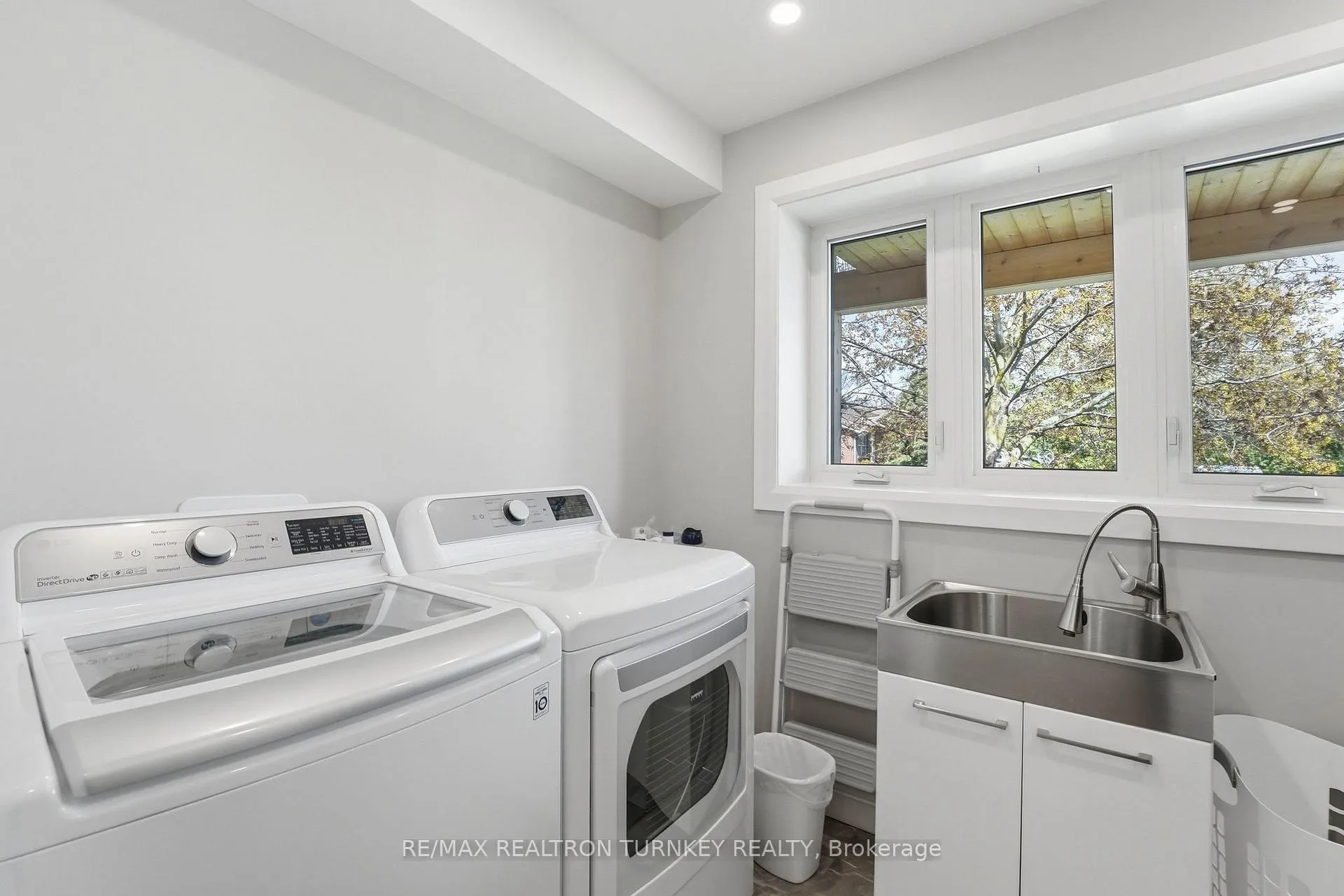 Photo 15 of 178 Parkview Crescent, Newmarket, Central Newmarket — HOMEH