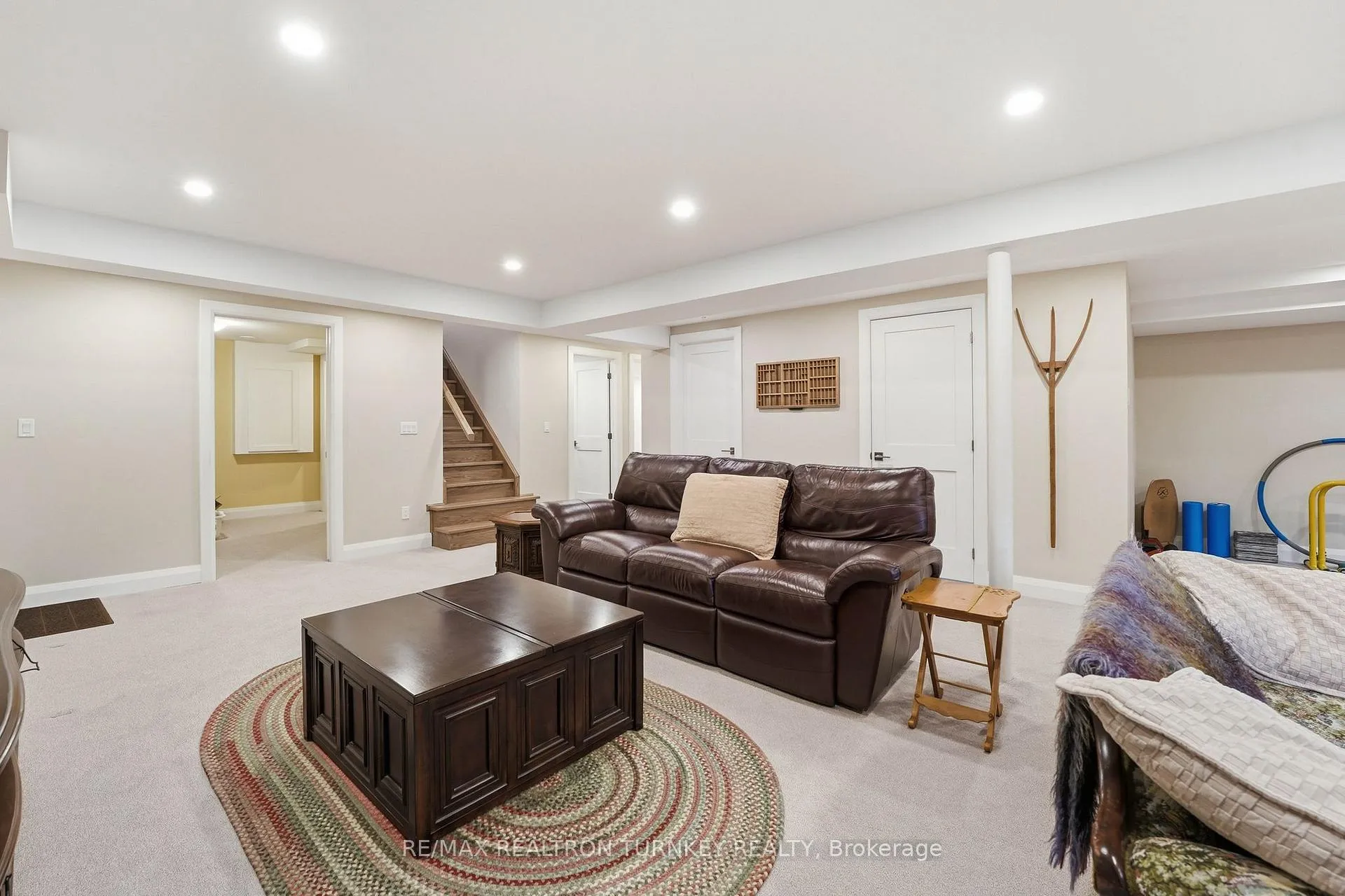 Photo 17 of 178 Parkview Crescent, Newmarket, Central Newmarket — HOMEH
