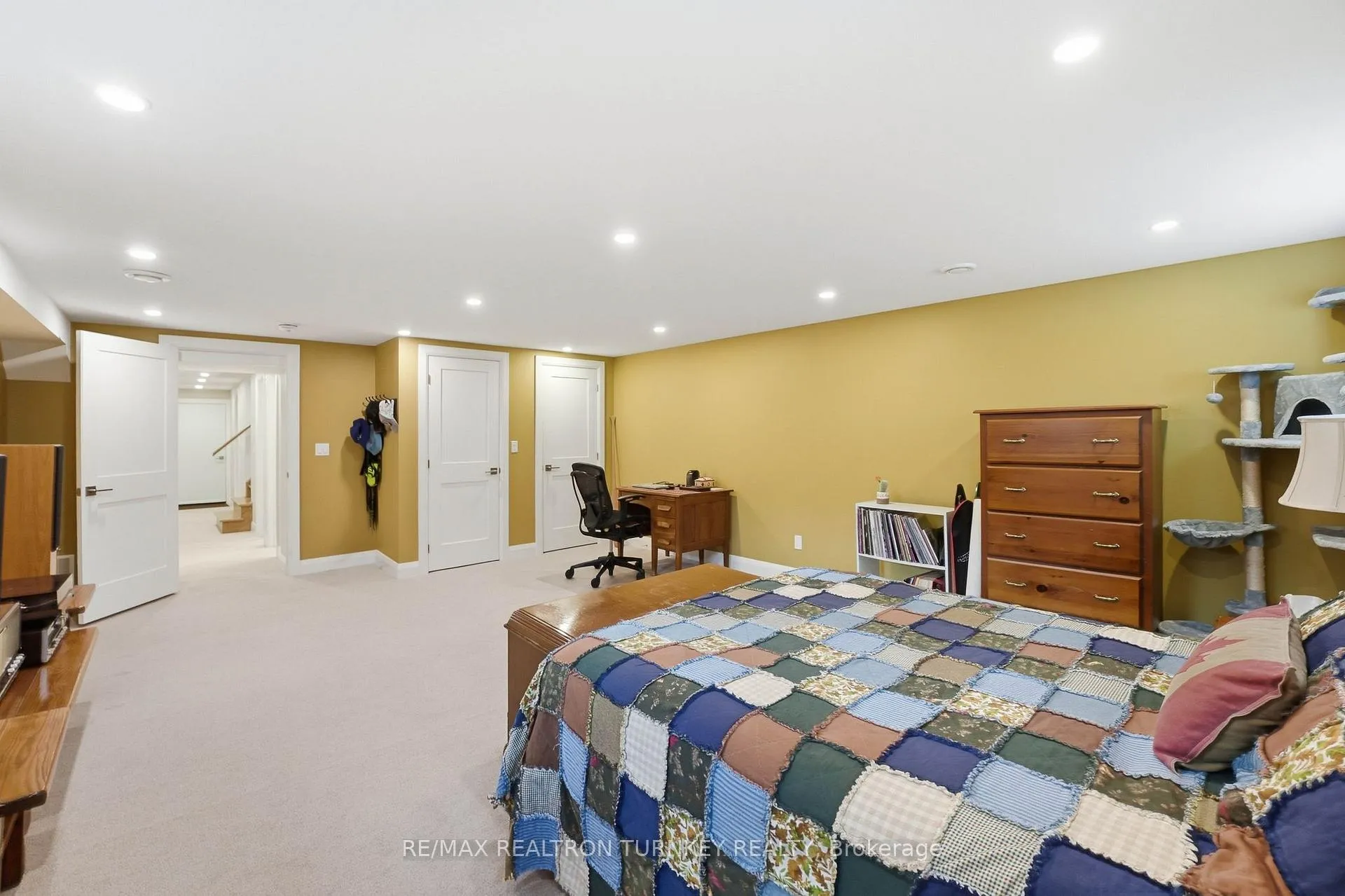 Photo 20 of 178 Parkview Crescent, Newmarket, Central Newmarket — HOMEH