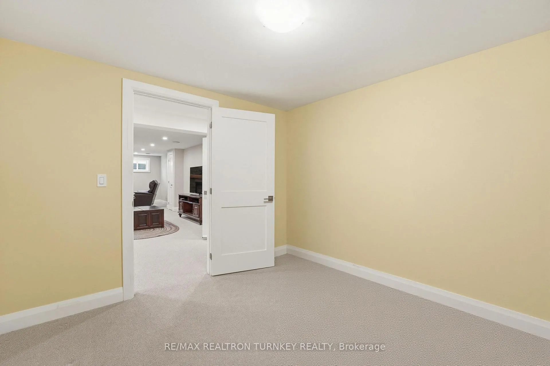 Photo 21 of 178 Parkview Crescent, Newmarket, Central Newmarket — HOMEH