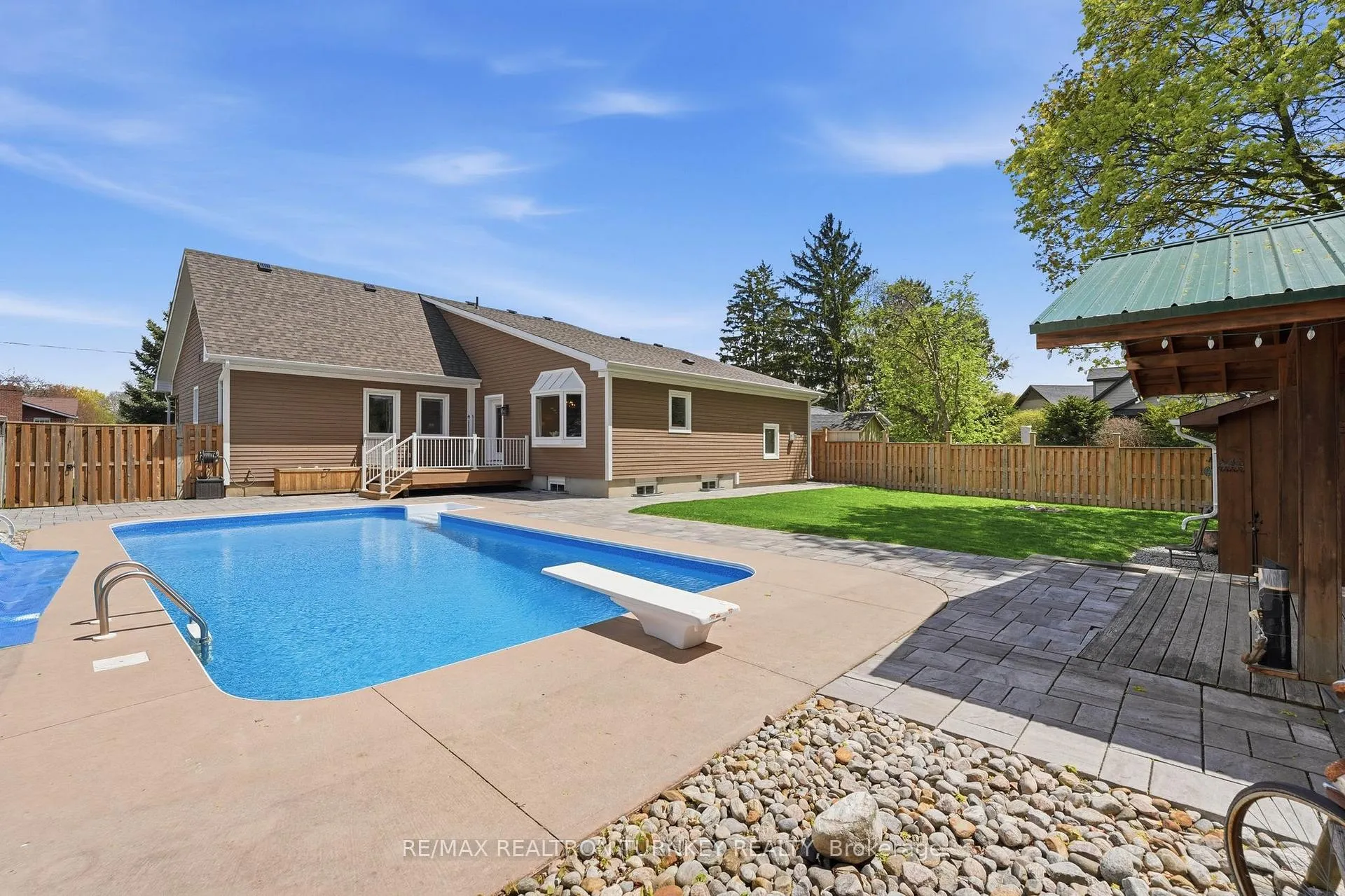 Photo 26 of 178 Parkview Crescent, Newmarket, Central Newmarket — HOMEH