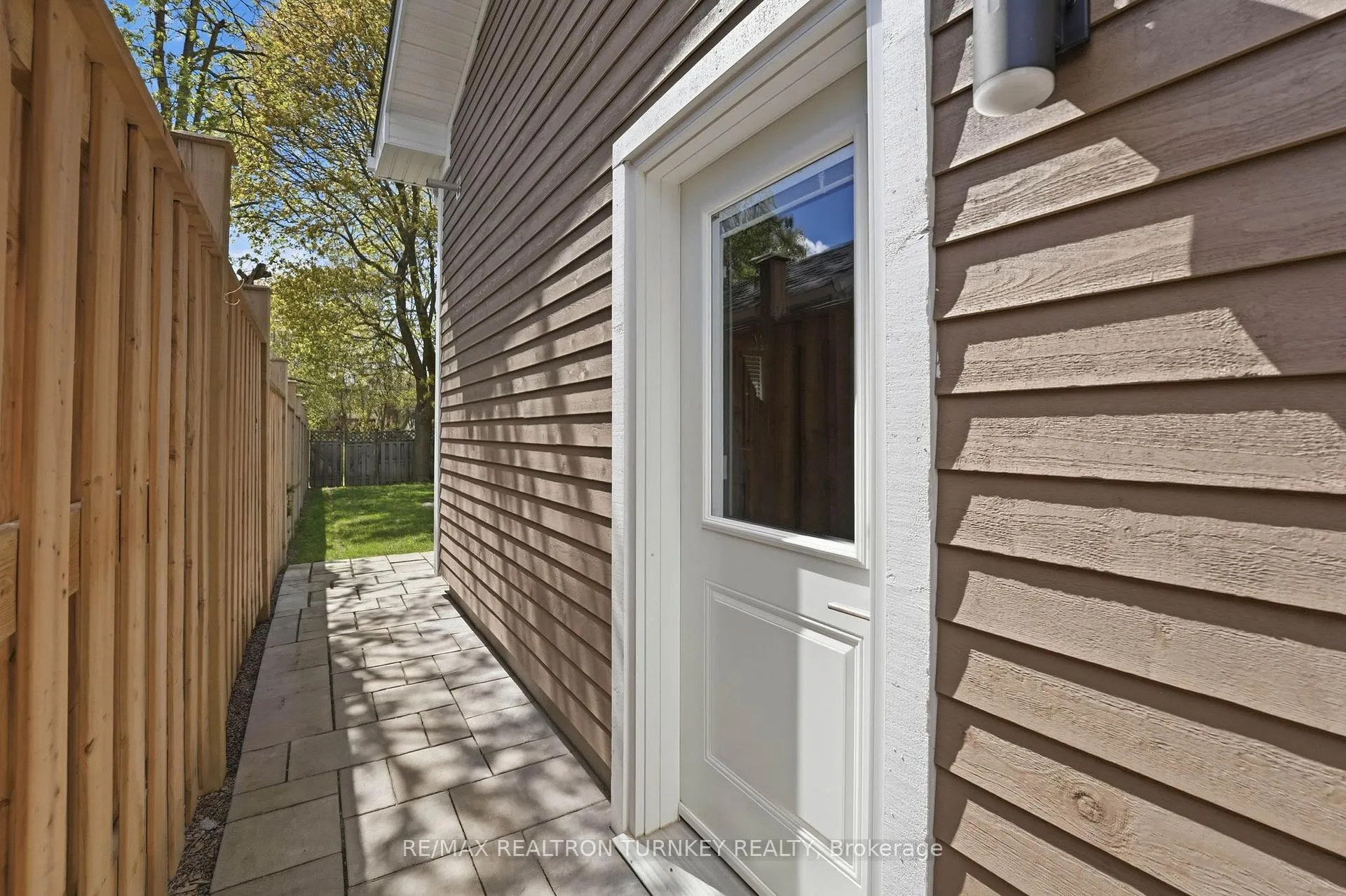 Photo 36 of 178 Parkview Crescent, Newmarket, Central Newmarket — HOMEH