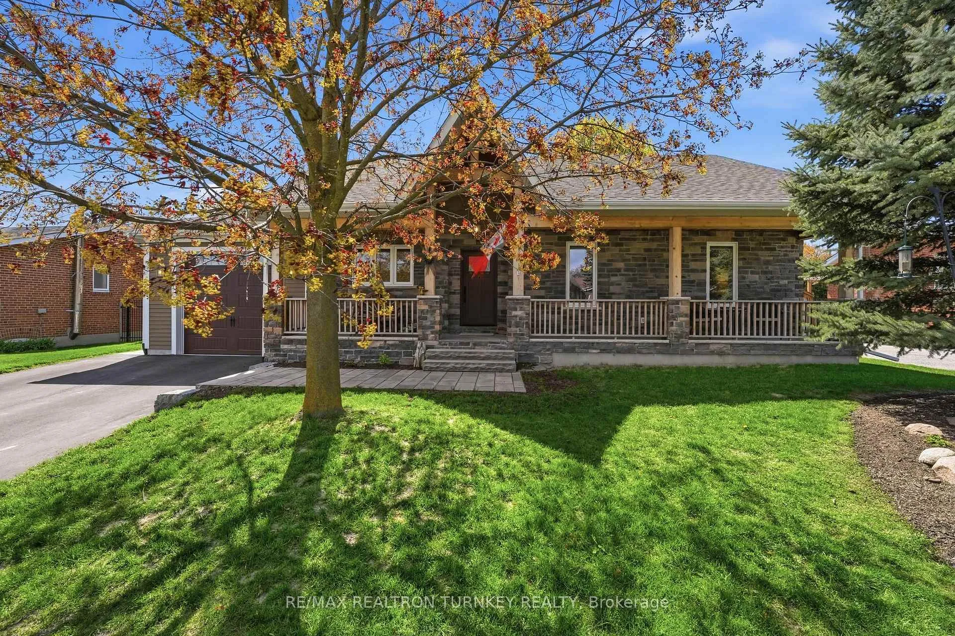 Photo 38 of 178 Parkview Crescent, Newmarket, Central Newmarket — HOMEH