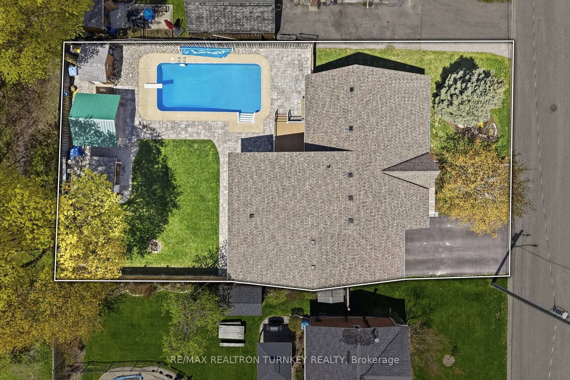 Photo 39 of 178 Parkview Crescent, Newmarket, Central Newmarket — HOMEH