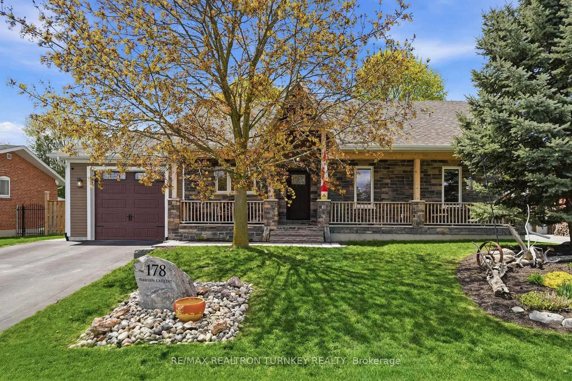 Photo 43 of 178 Parkview Crescent, Newmarket, Central Newmarket — HOMEH