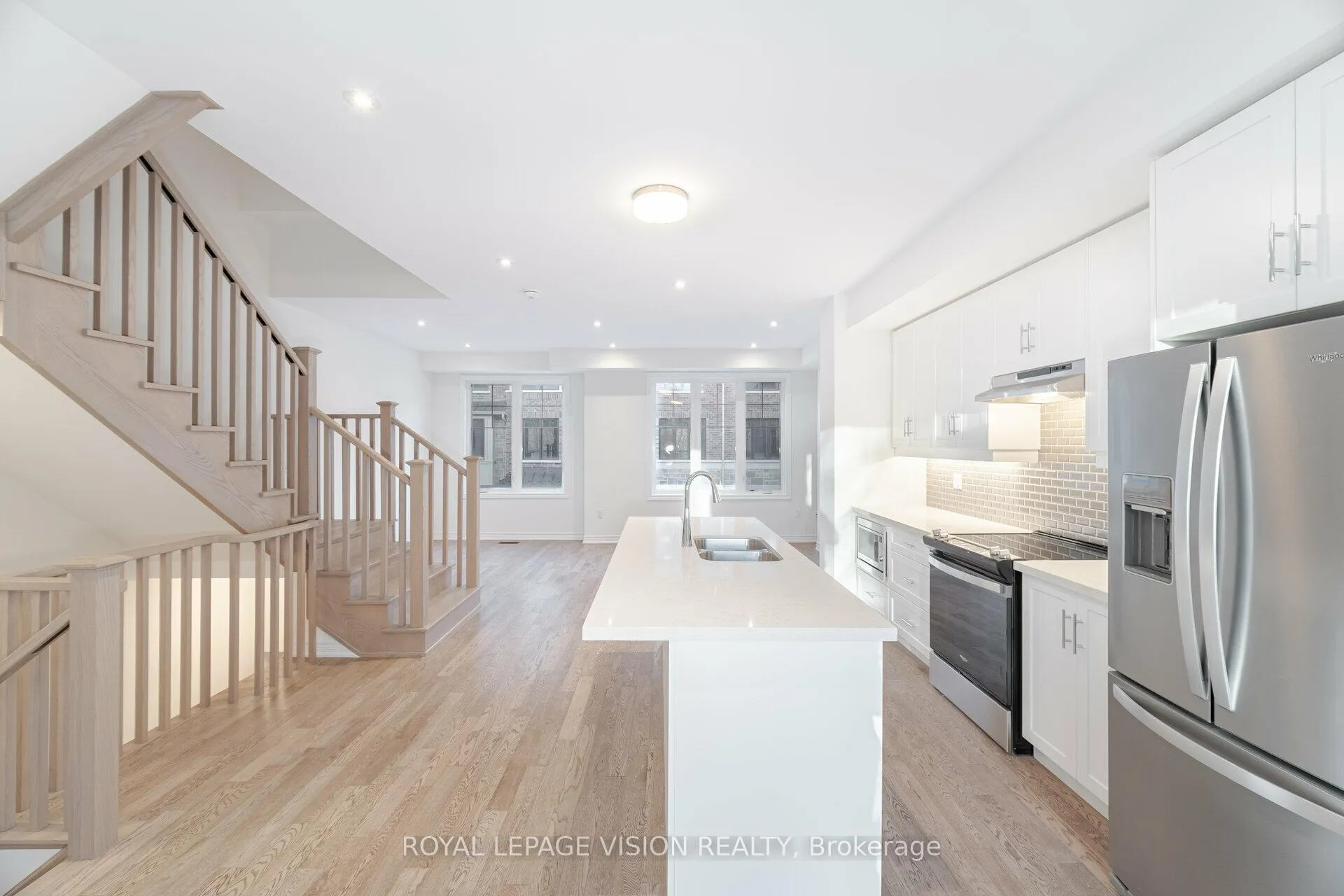 Photo 5 of 50 Folcroft Street, Brampton, Credit Valley — HOMEH