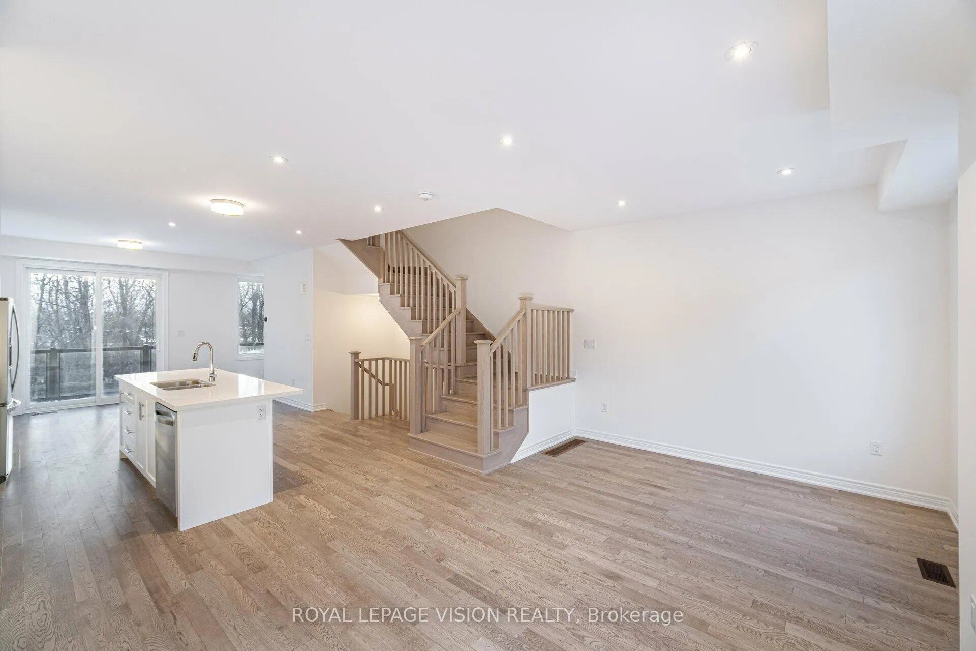 Photo 11 of 50 Folcroft Street, Brampton, Credit Valley — HOMEH