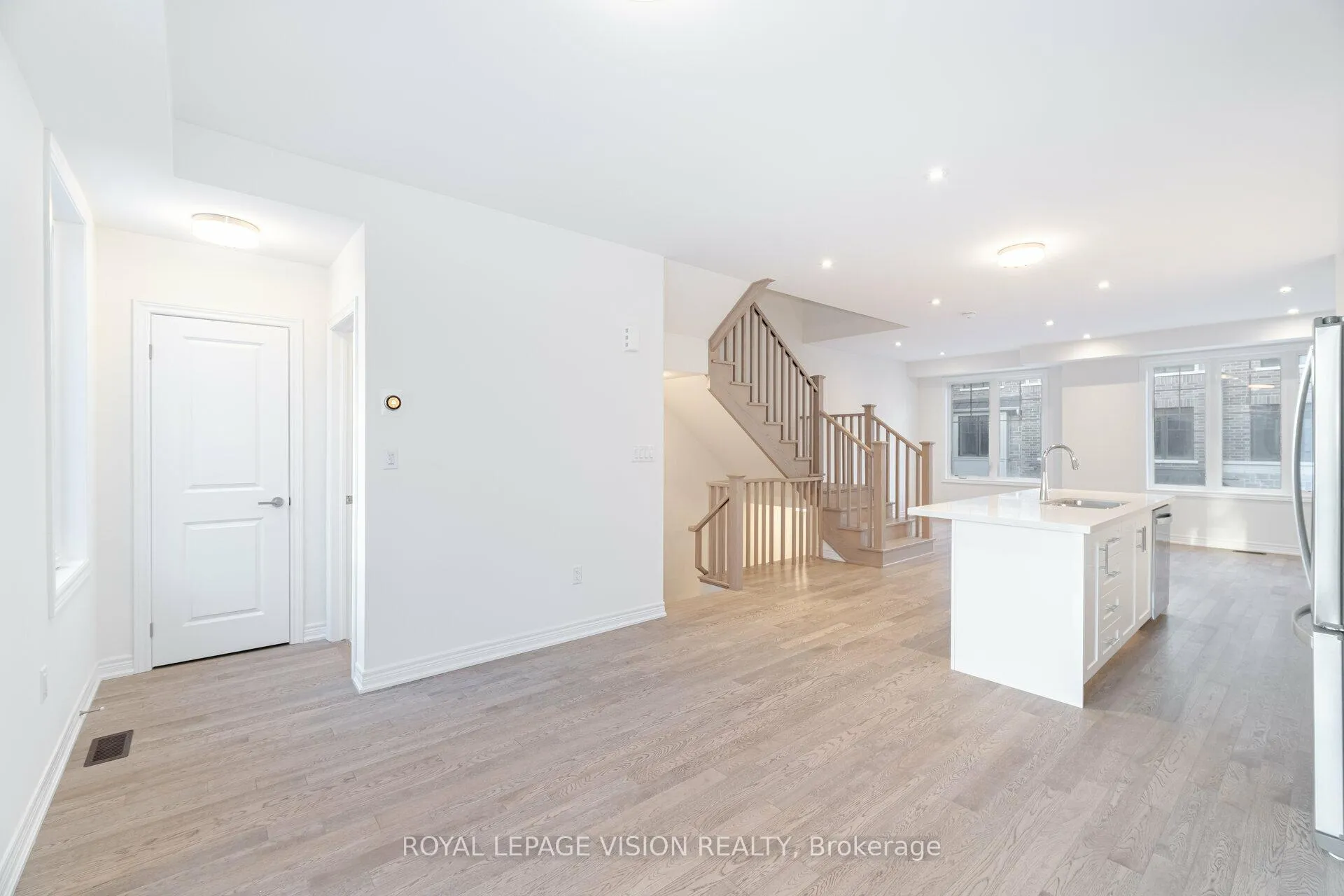 Photo 15 of 50 Folcroft Street, Brampton, Credit Valley — HOMEH