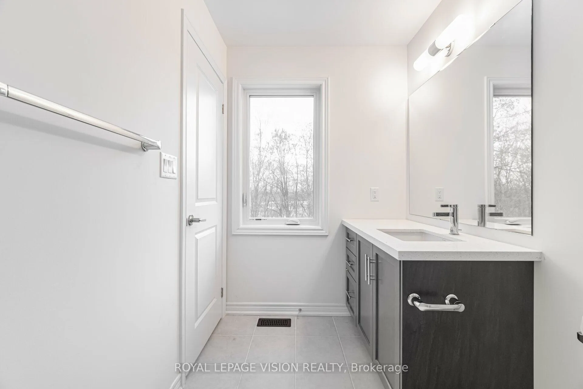Photo 25 of 50 Folcroft Street, Brampton, Credit Valley — HOMEH