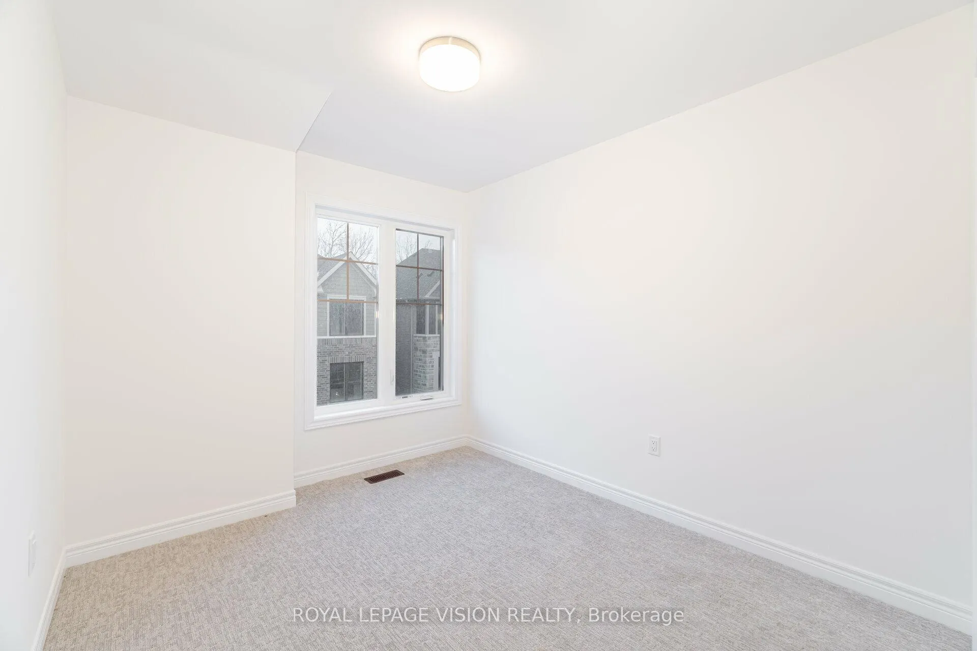 Photo 27 of 50 Folcroft Street, Brampton, Credit Valley — HOMEH
