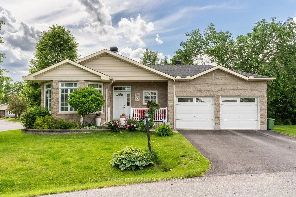 Photo 1 of 997 Ada Barrington Private, Ottawa, Greely — HOMEH