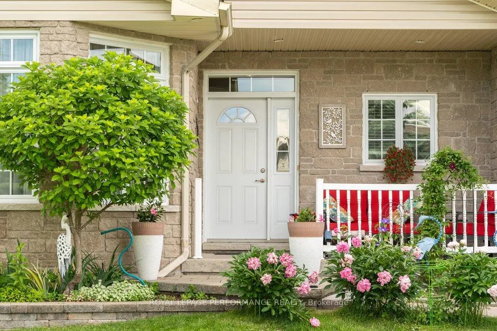 Photo 4 of 997 Ada Barrington Private, Ottawa, Greely — HOMEH