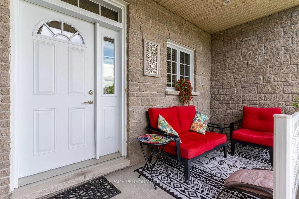 Photo 5 of 997 Ada Barrington Private, Ottawa, Greely — HOMEH