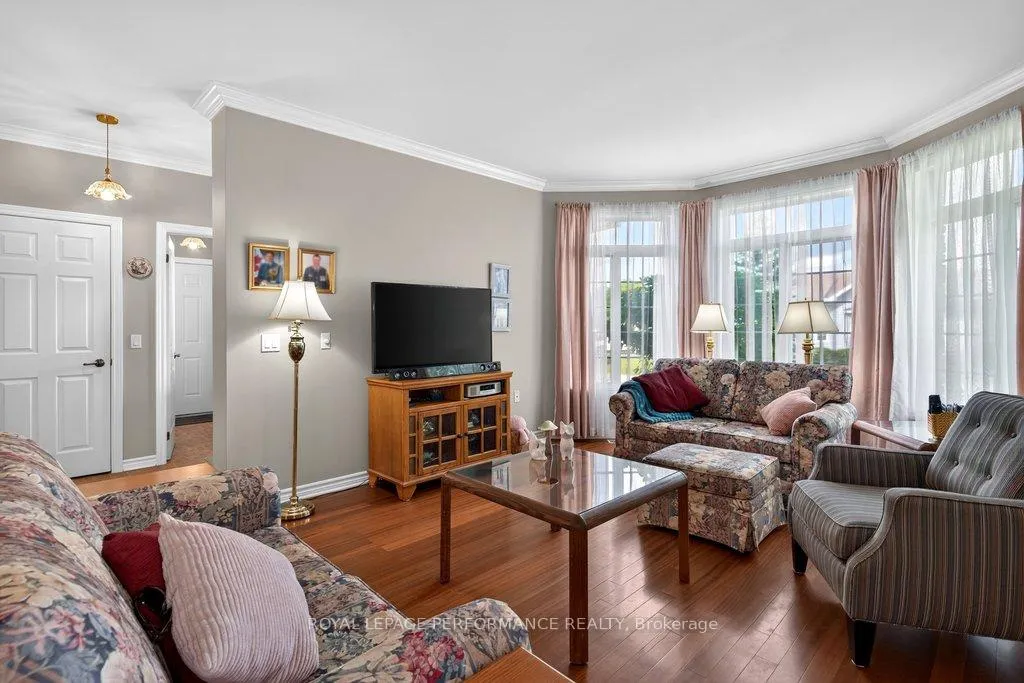 Photo 11 of 997 Ada Barrington Private, Ottawa, Greely — HOMEH