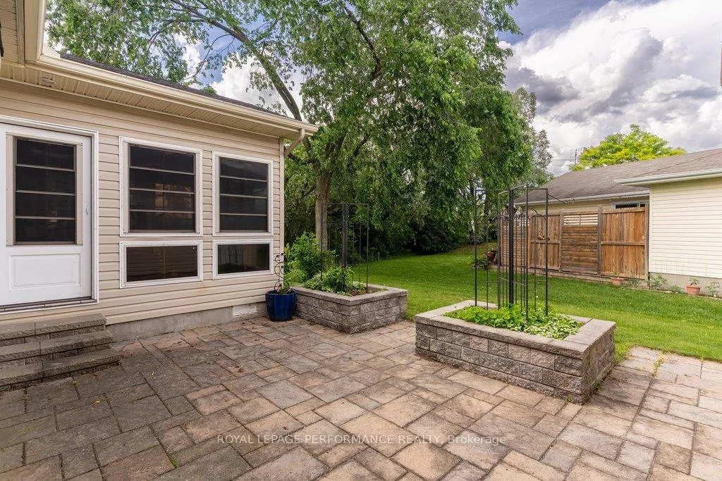 Photo 44 of 997 Ada Barrington Private, Ottawa, Greely — HOMEH