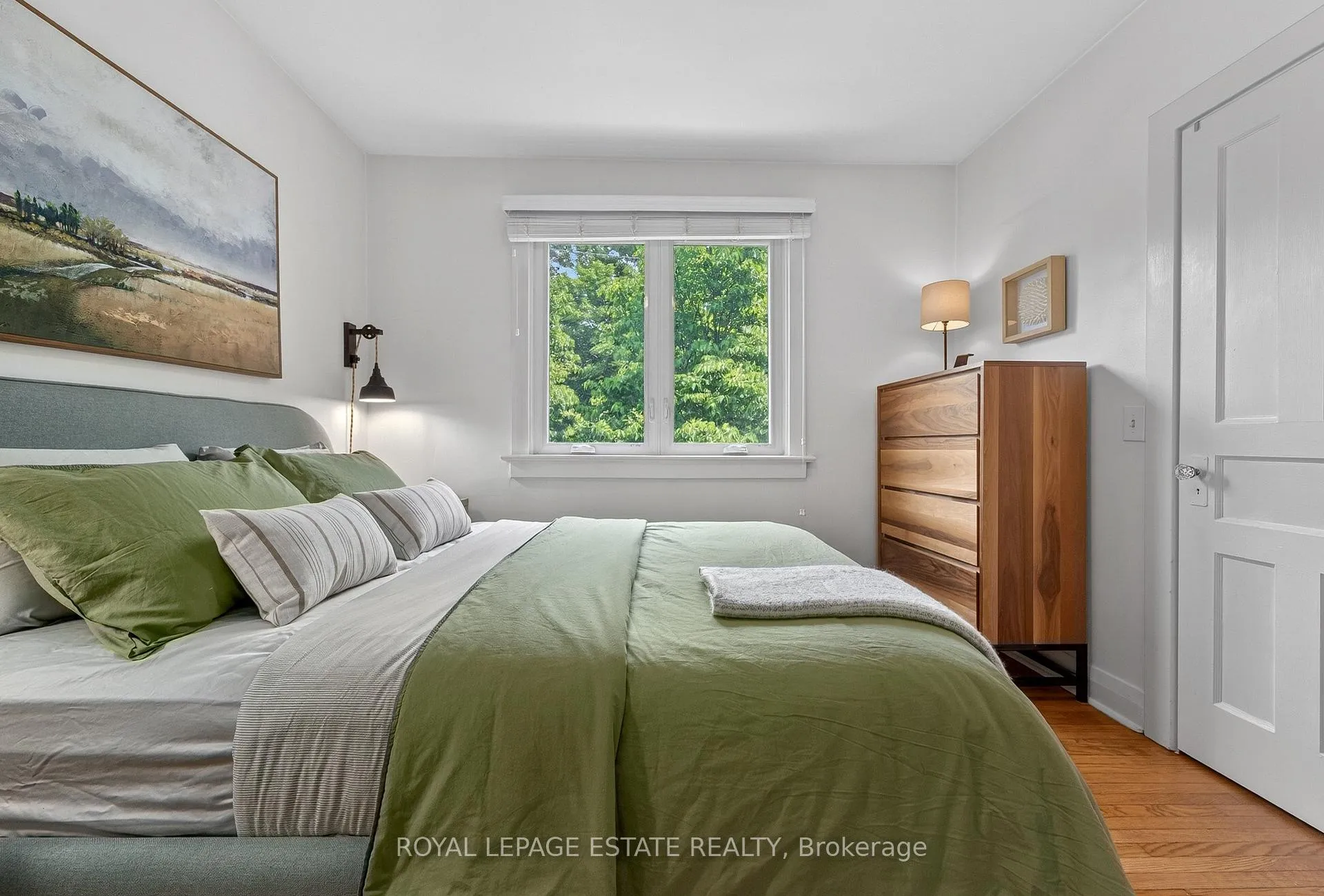 Photo 23 of 44 Bastedo Avenue, Toronto, Woodbine Corridor — HOMEH