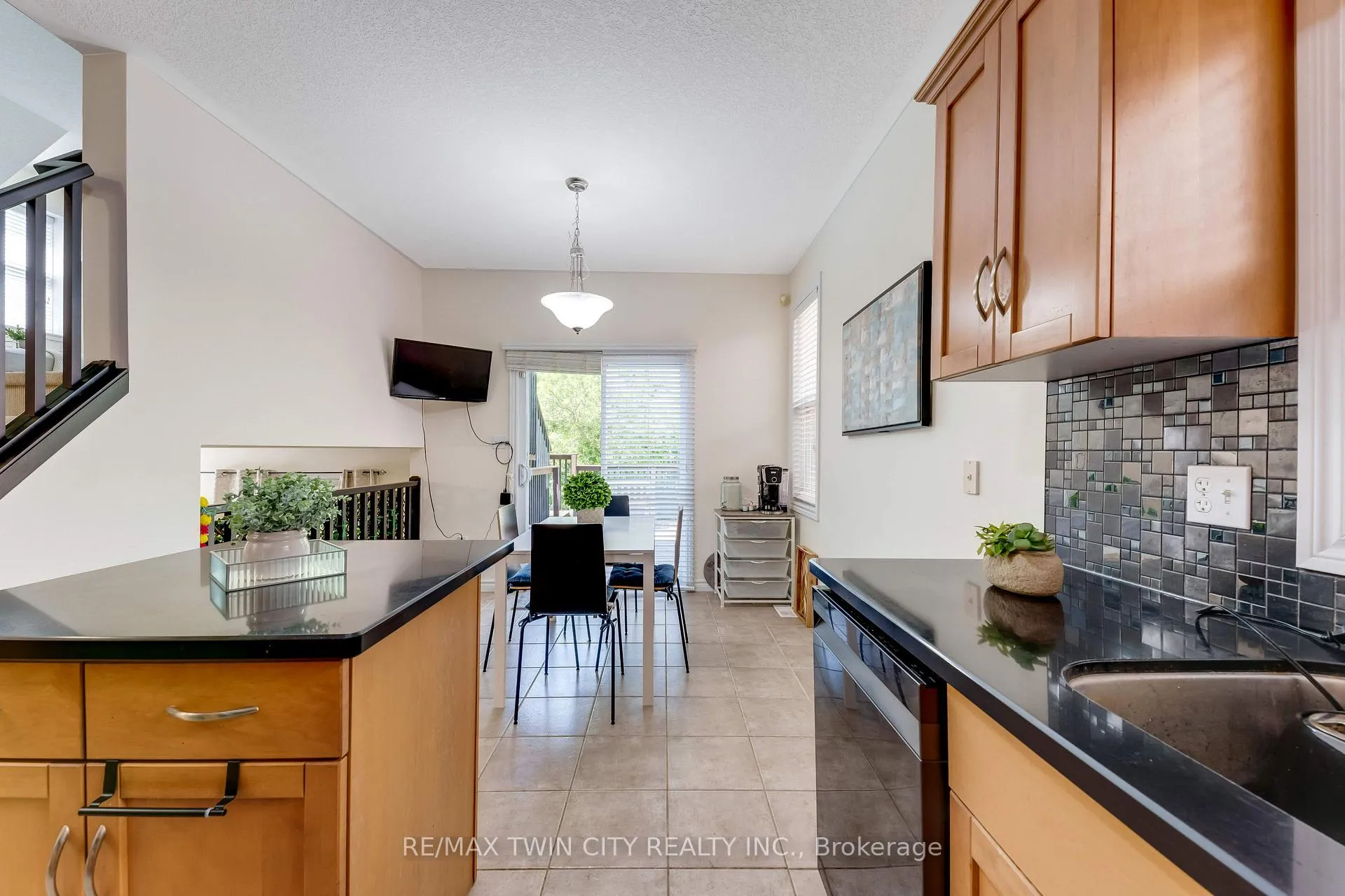 Photo 14 of 27 Tremaine Drive, Kitchener — HOMEH