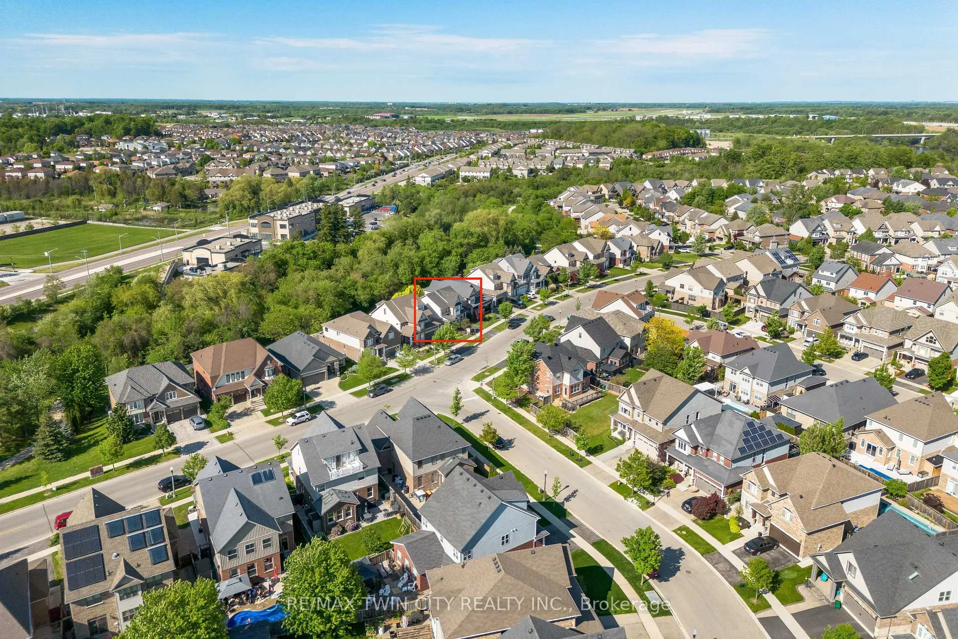 Photo 42 of 27 Tremaine Drive, Kitchener — HOMEH