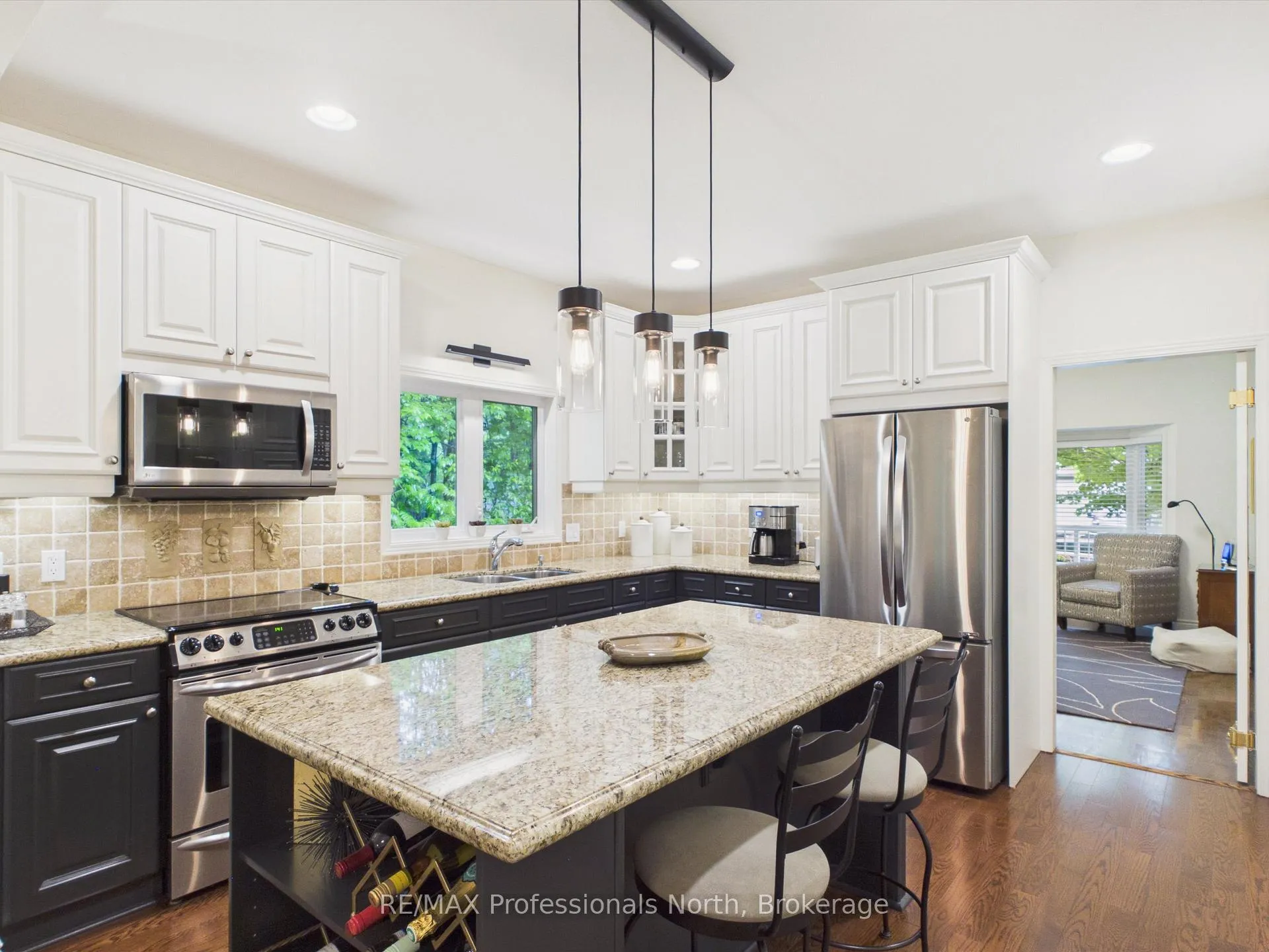 Photo 7 of 42 Springwood Crescent, Gravenhurst, Muskoka (S) — HOMEH