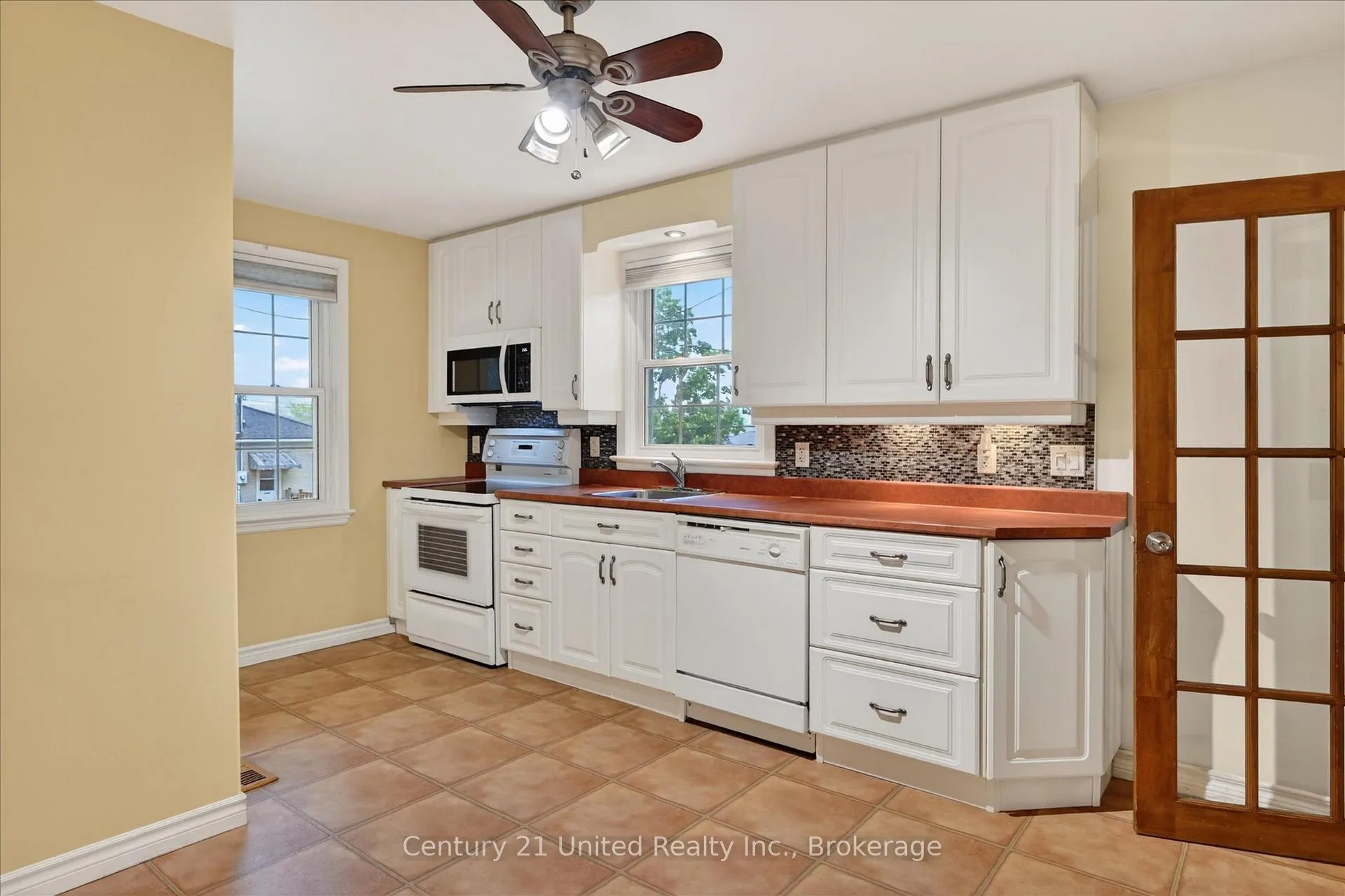 Photo 11 of 879 Birch Avenue, Peterborough, Northcrest Ward 5 — HOMEH