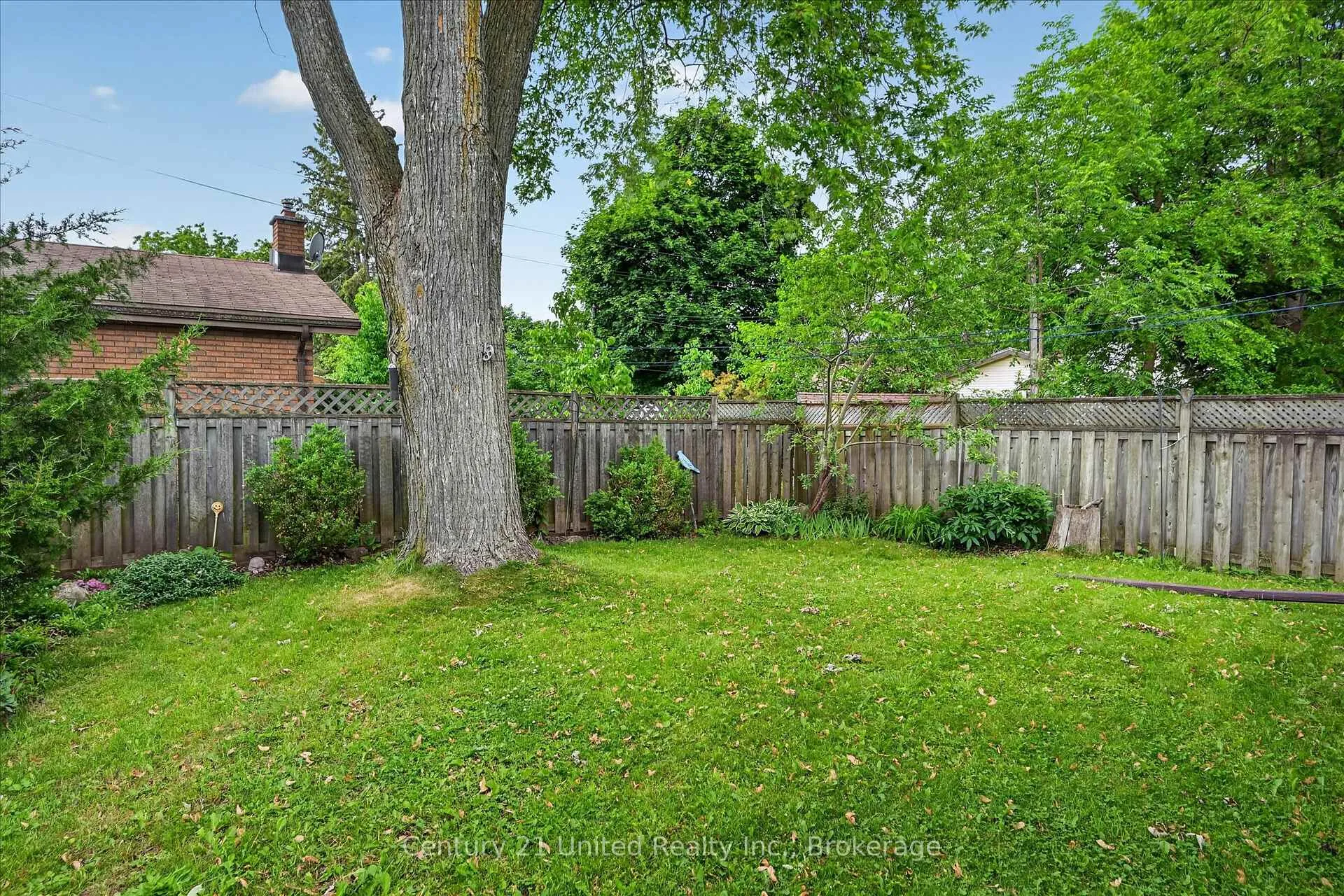 Photo 30 of 879 Birch Avenue, Peterborough, Northcrest Ward 5 — HOMEH