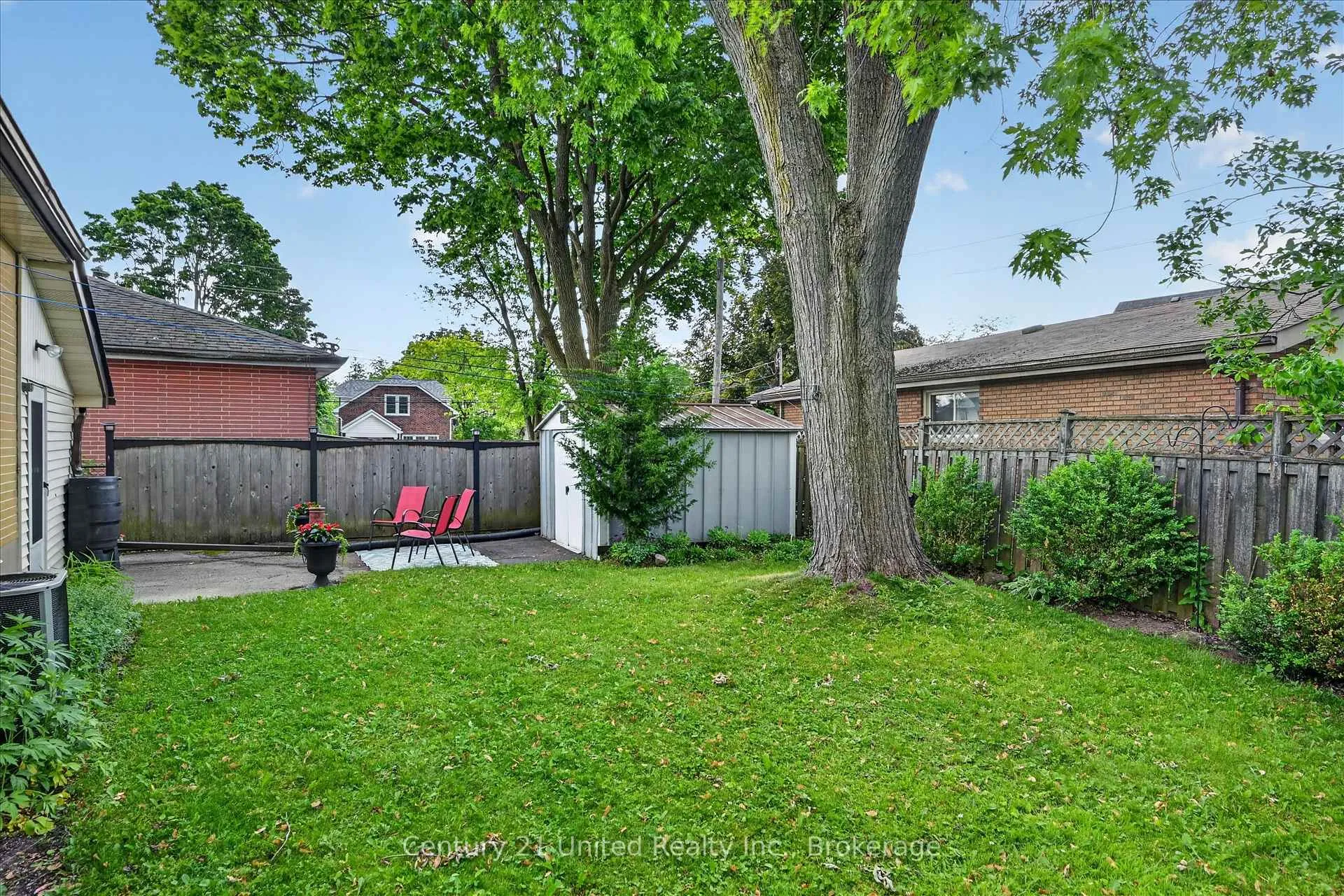 Photo 31 of 879 Birch Avenue, Peterborough, Northcrest Ward 5 — HOMEH